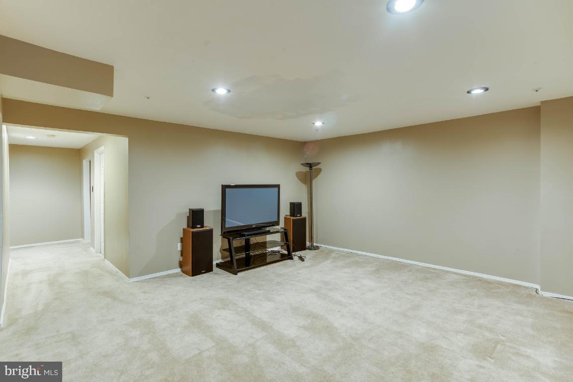 SOUTH HAMPTON SUB - Residential