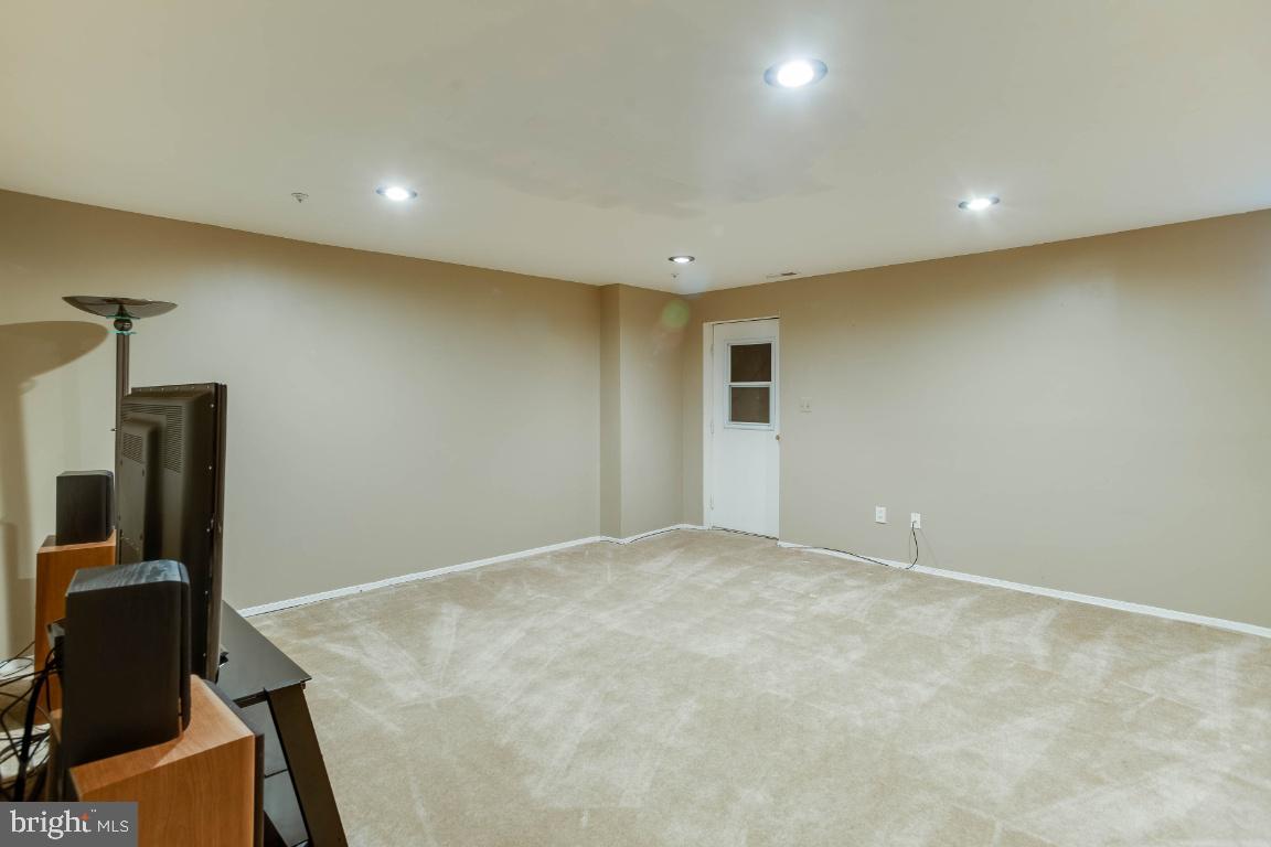 SOUTH HAMPTON SUB - Residential