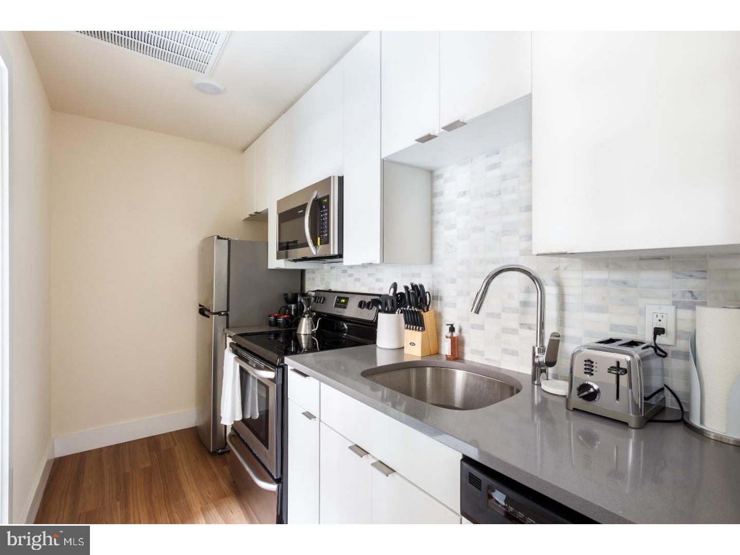 SOCIETY HILL - Commercial Sale