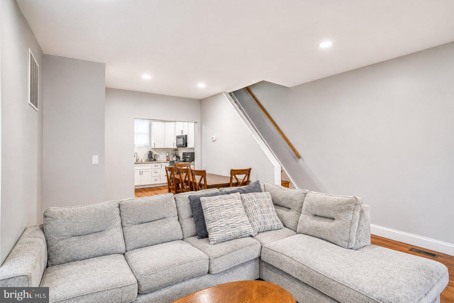 1035 CANTRELL STREET