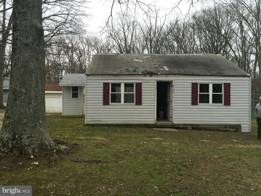 This property is ready for your creative design. It has already been gutted and framed. Close to Branch Ave, shopping and much more. Comes with two large lots that can built to suit your needs. If you don't need a mansion and like being in a quiet neighborhood then look no further. A great fixer upper for an even greater price..