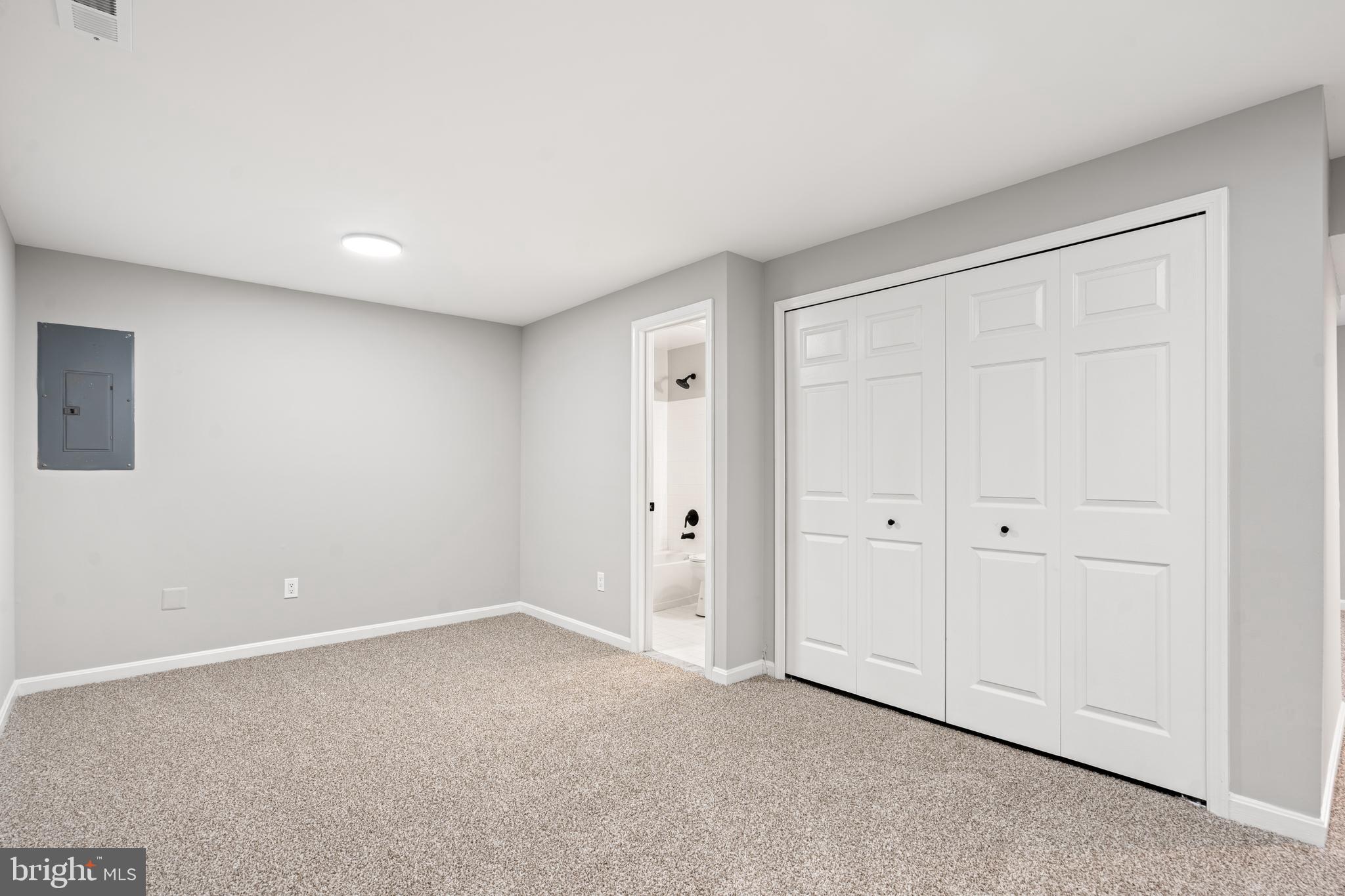 WOODBROOK - Residential