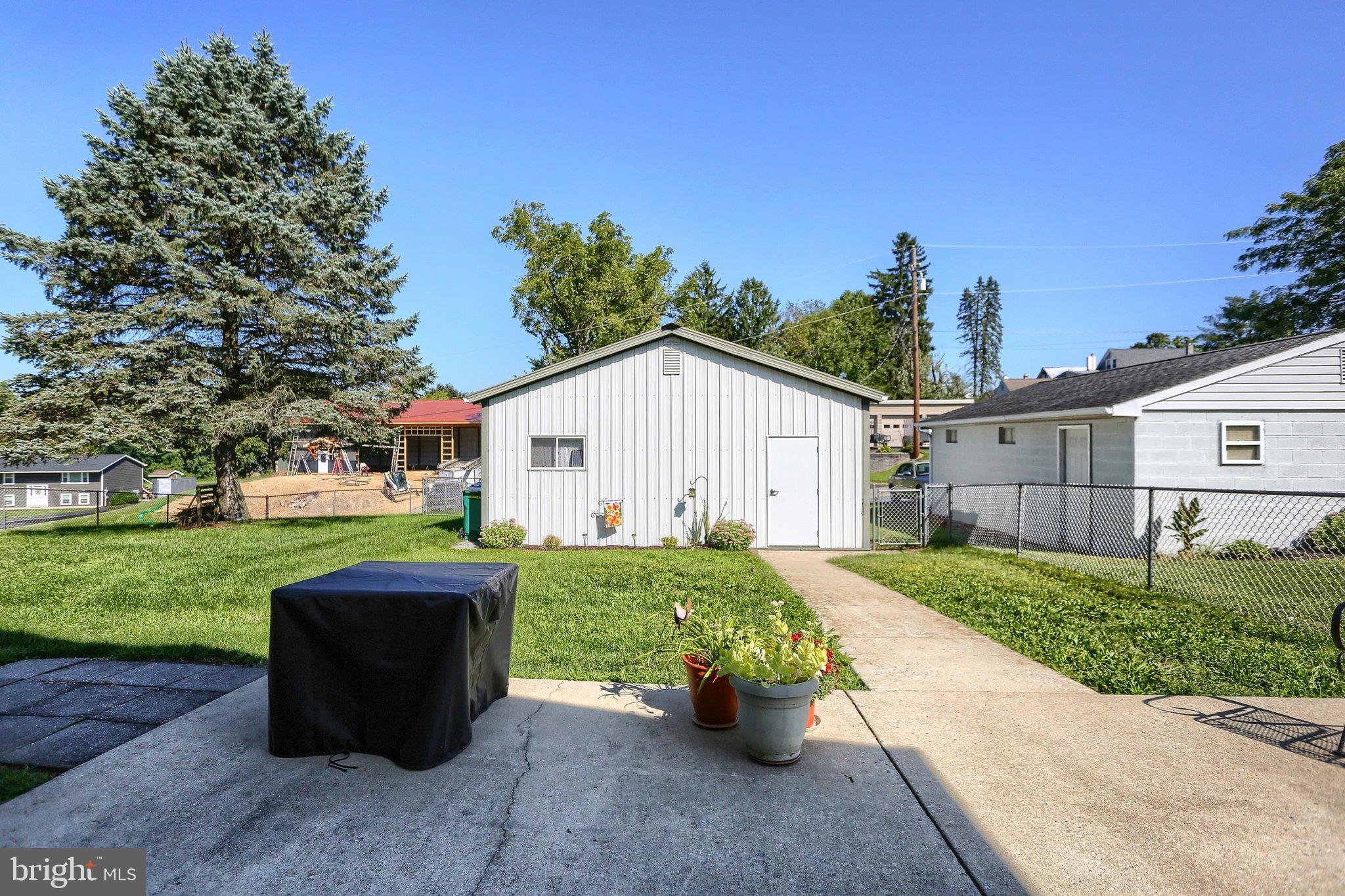 5 W BEALE AVENUE