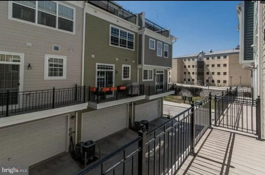 TOWSON GREEN - Residential Lease