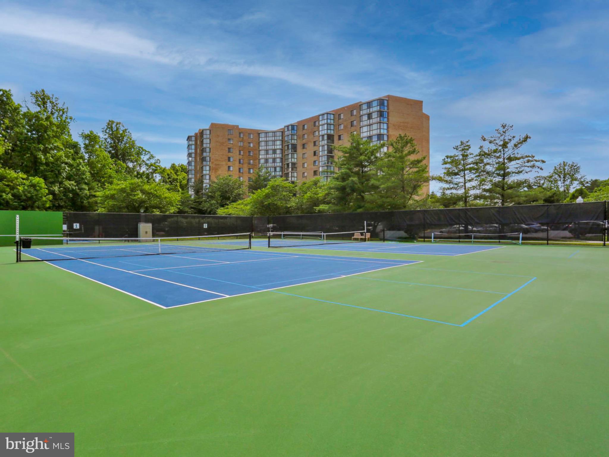 LEISURE WORLD - Residential