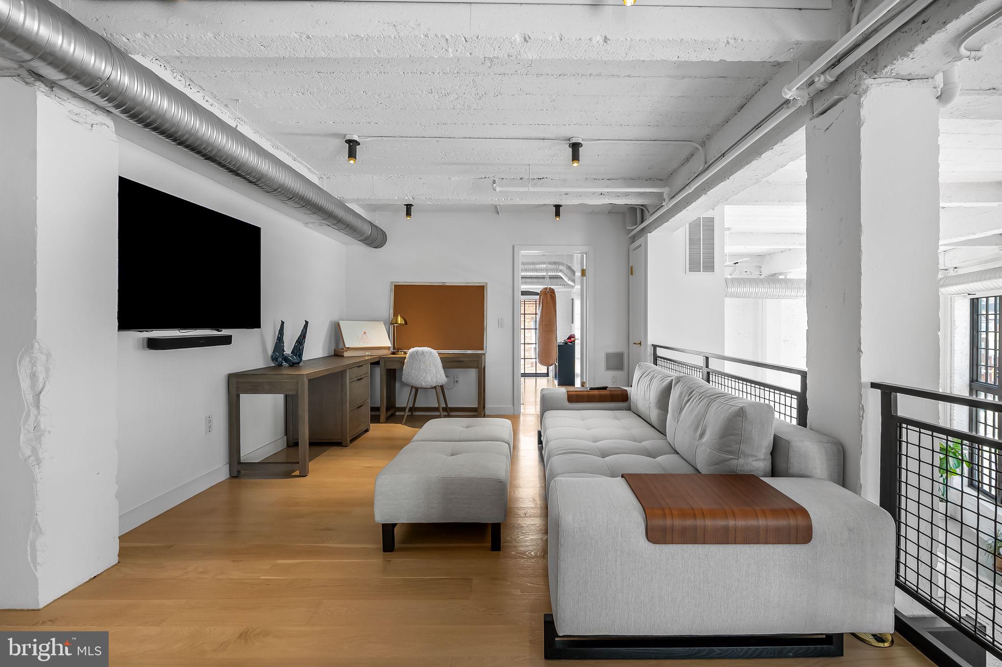 LITTLE ITALY - Residential