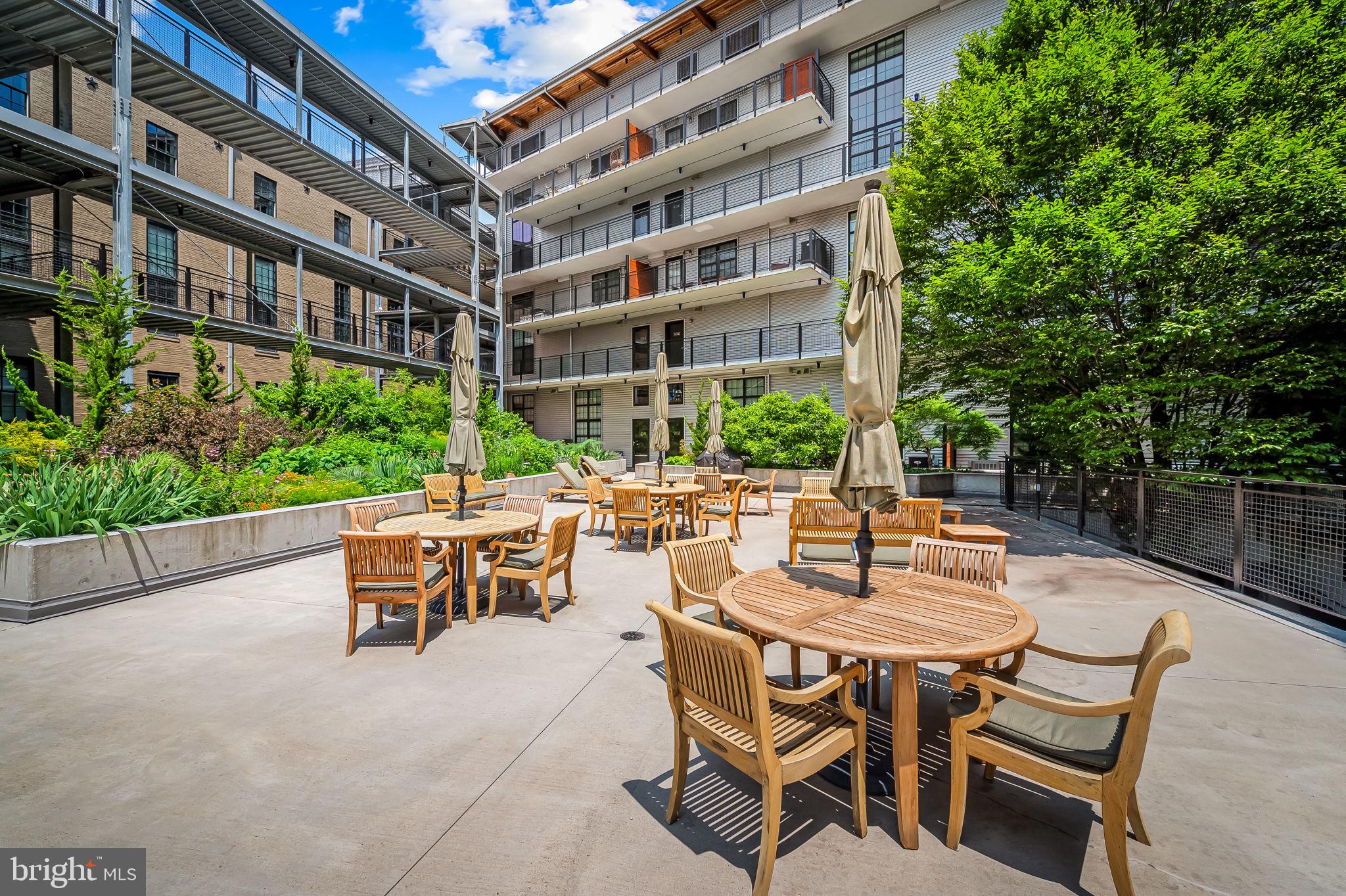 LITTLE ITALY - Residential