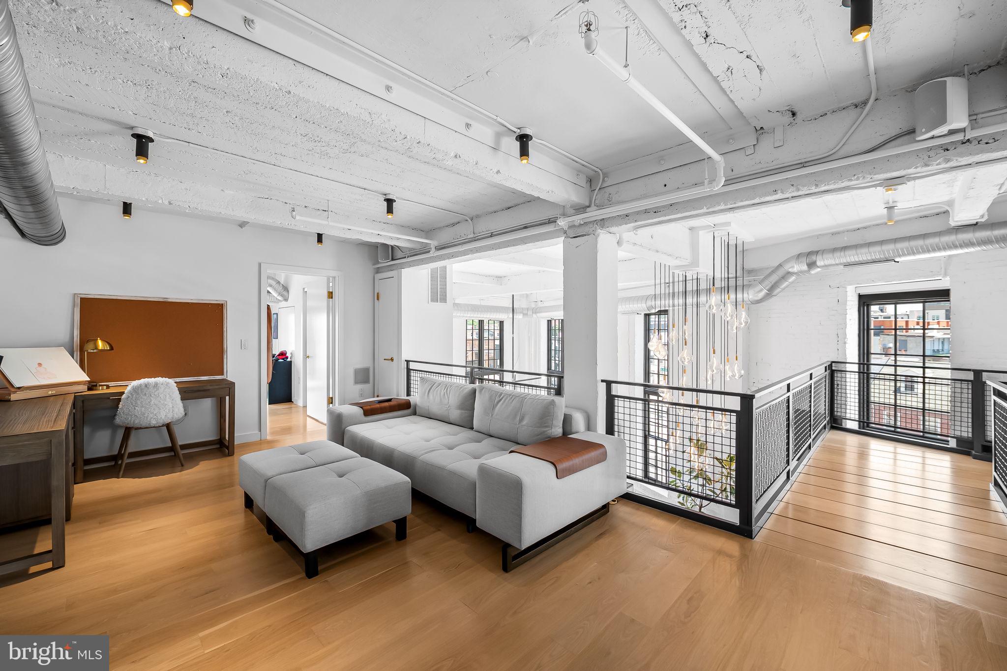 LITTLE ITALY - Residential