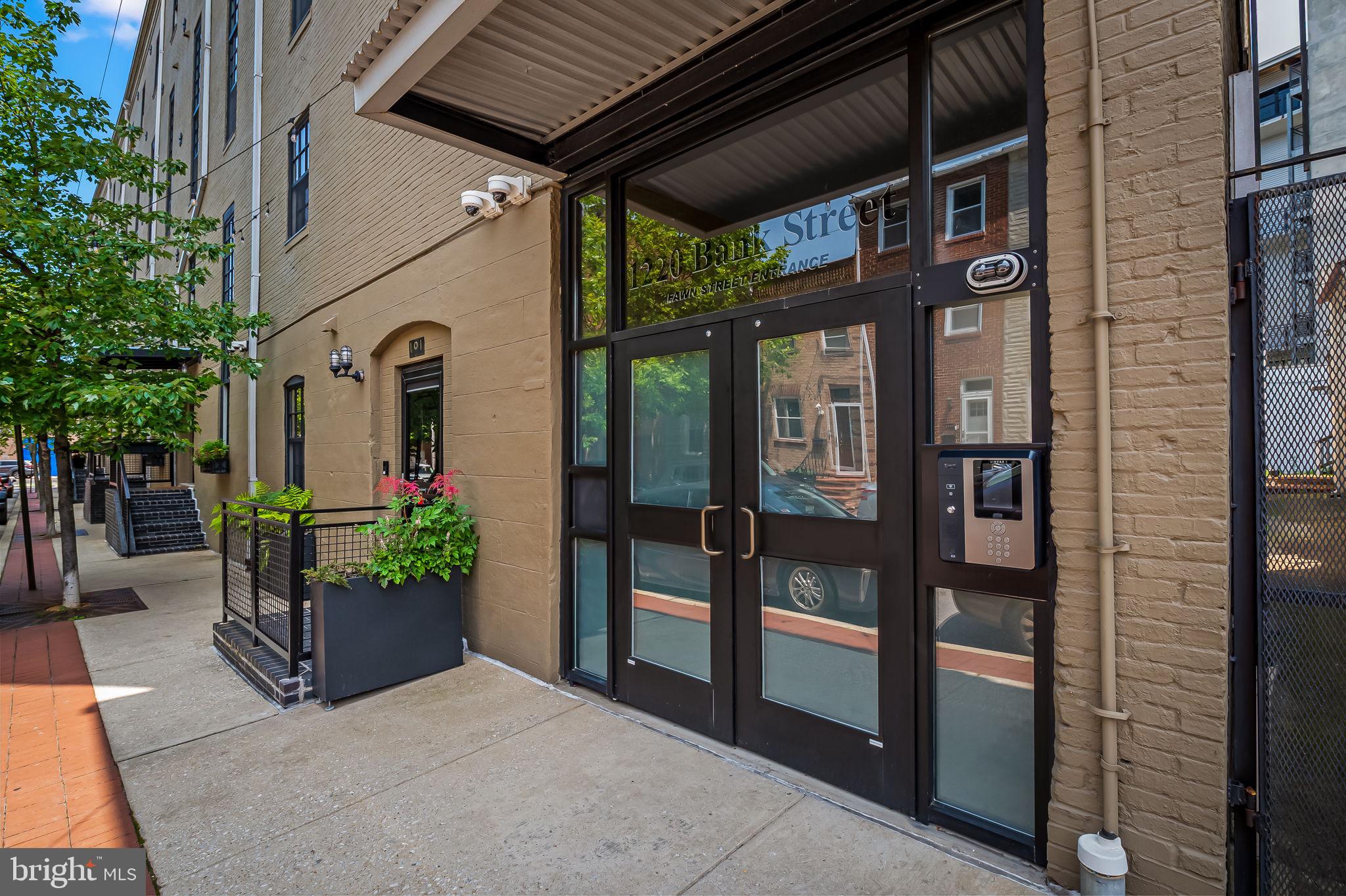 LITTLE ITALY - Residential