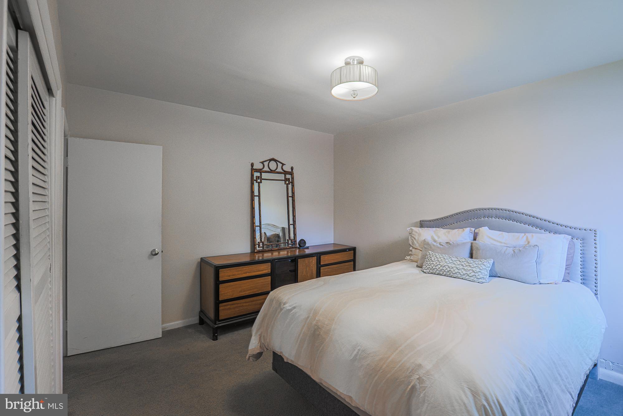 CROSS COUNTRY - Residential