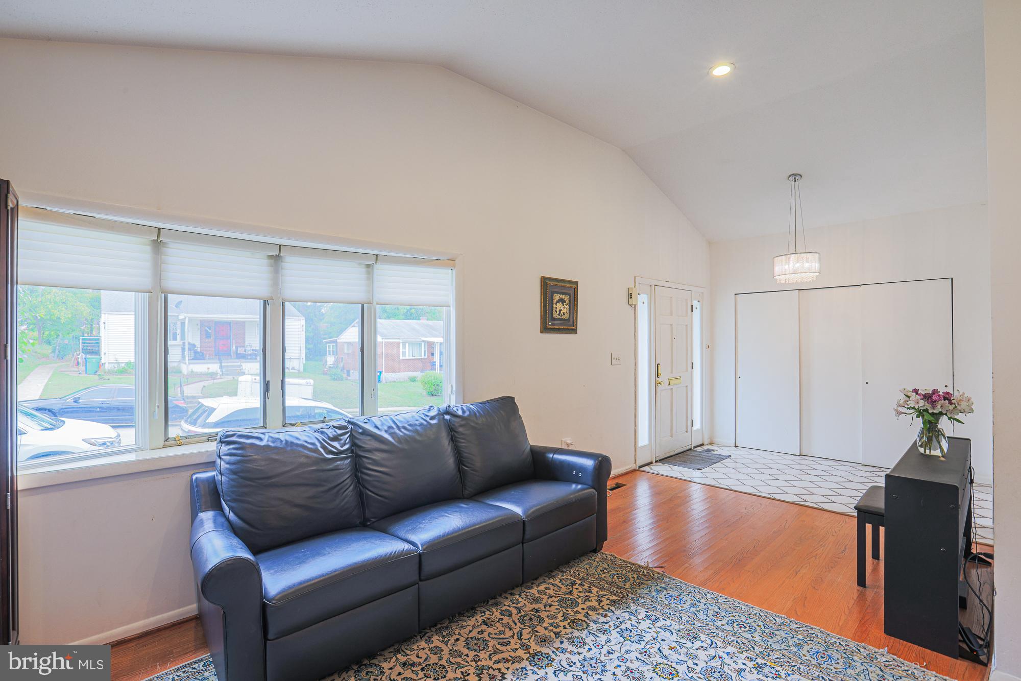 CROSS COUNTRY - Residential