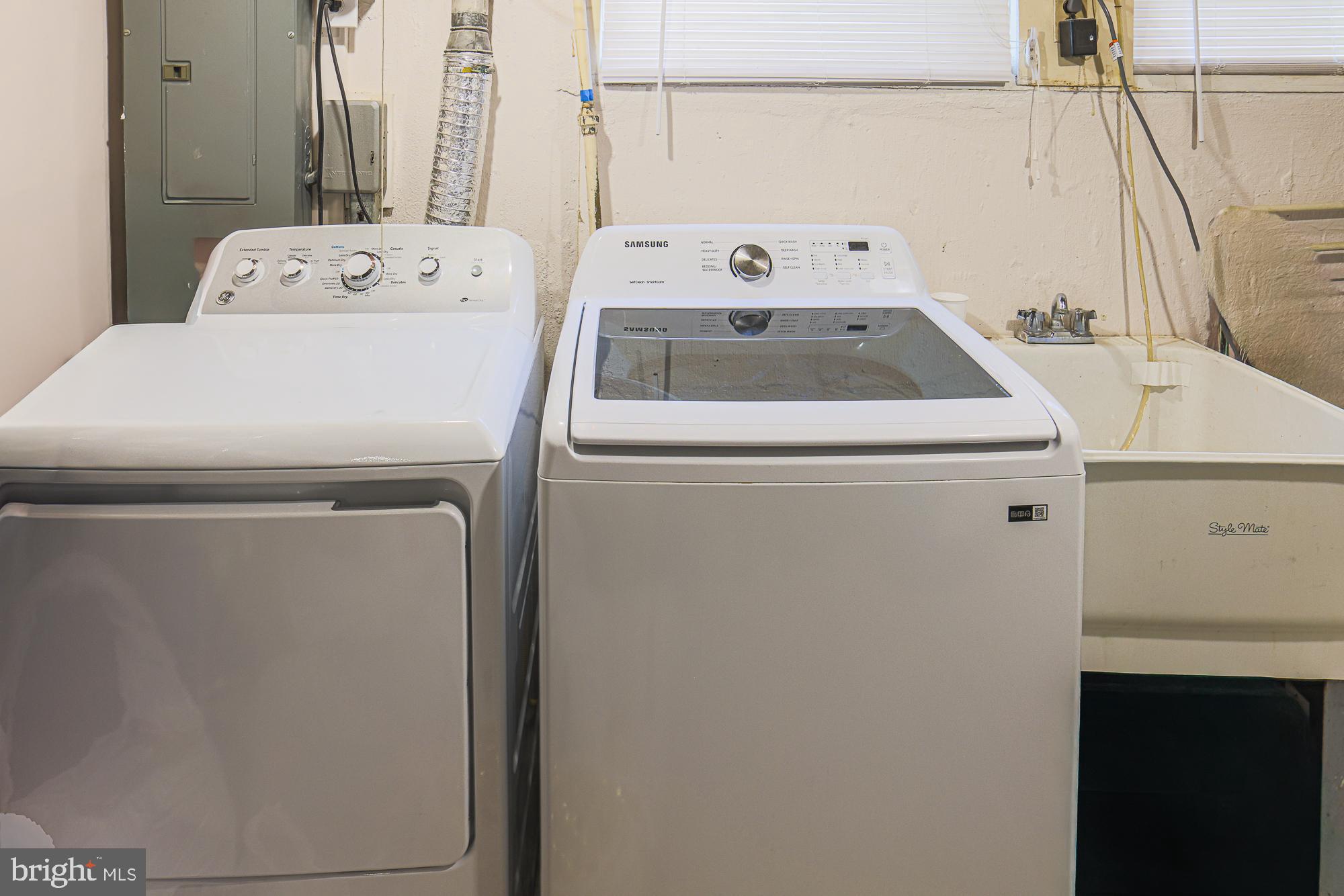 CROSS COUNTRY - Residential