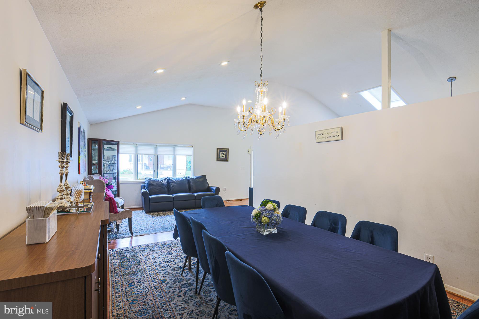 CROSS COUNTRY - Residential