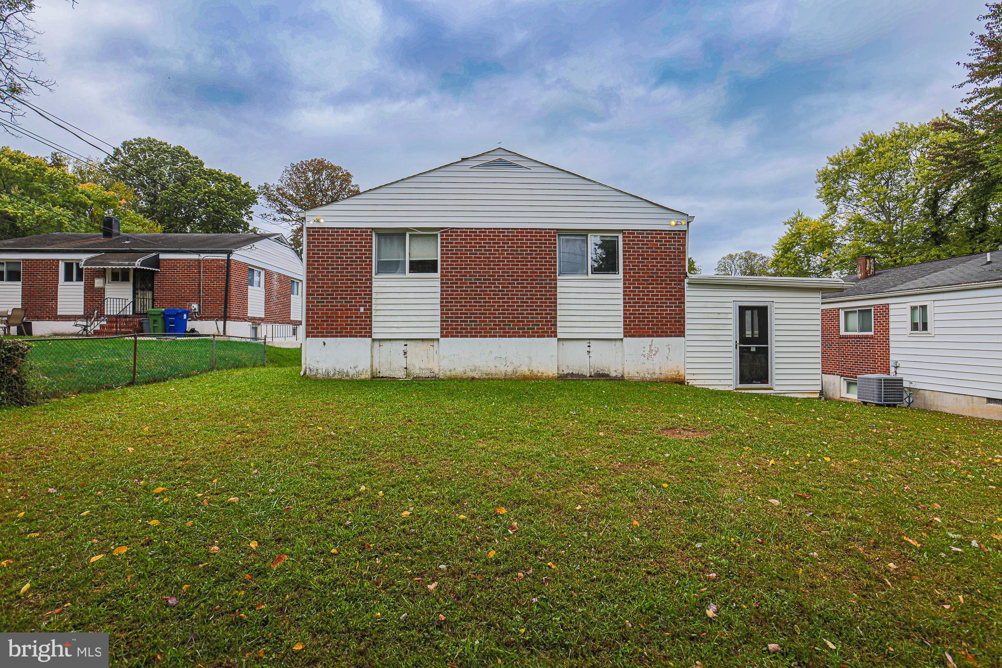 CROSS COUNTRY - Residential