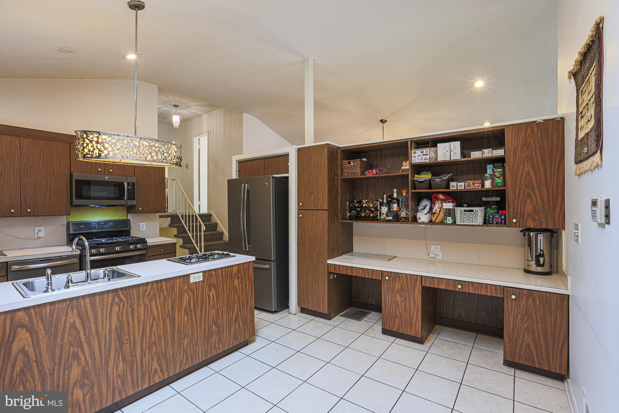 CROSS COUNTRY - Residential