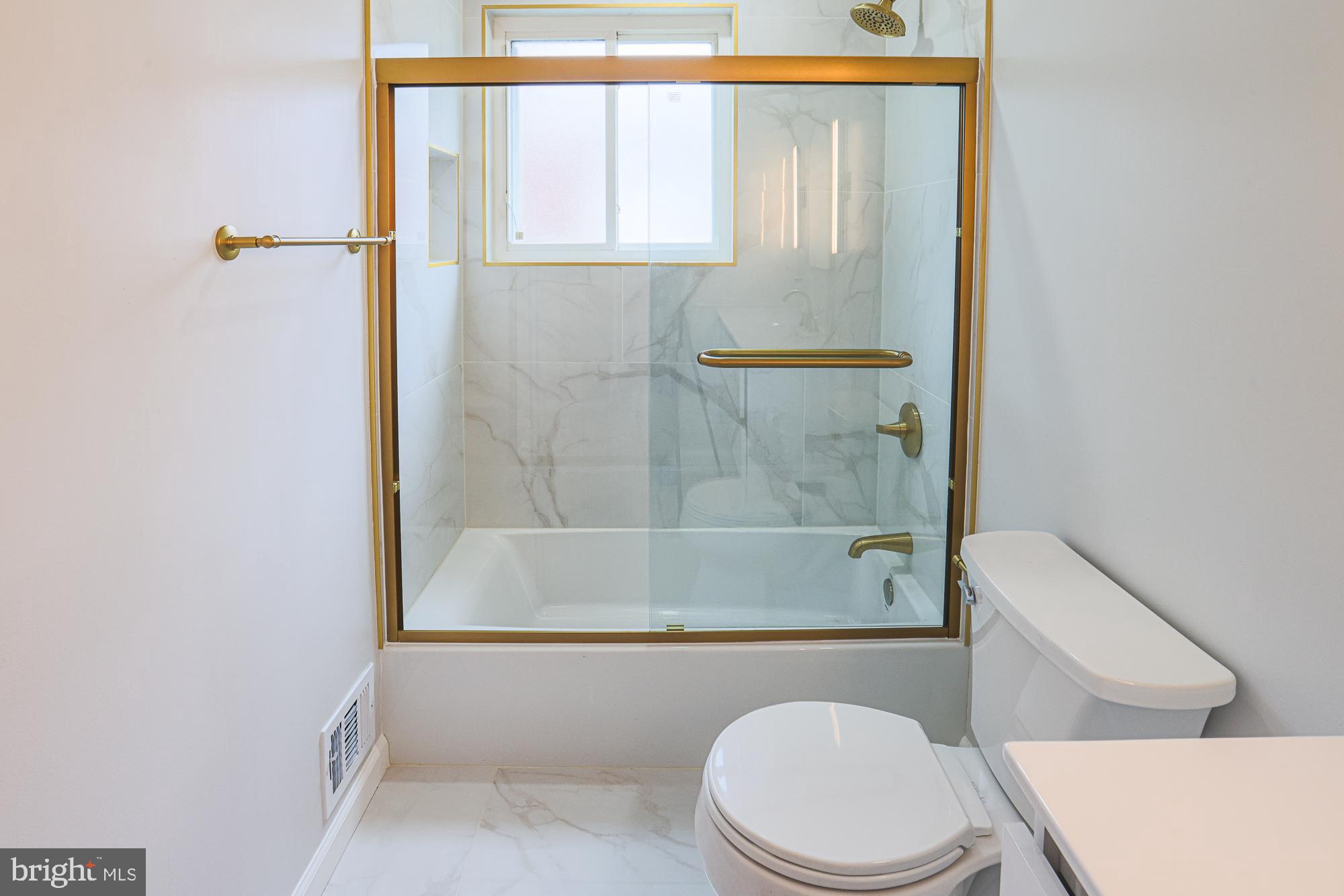 CROSS COUNTRY - Residential