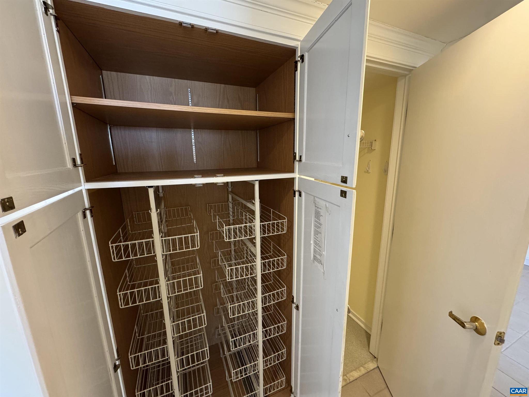 500 CRESTWOOD DR 1405