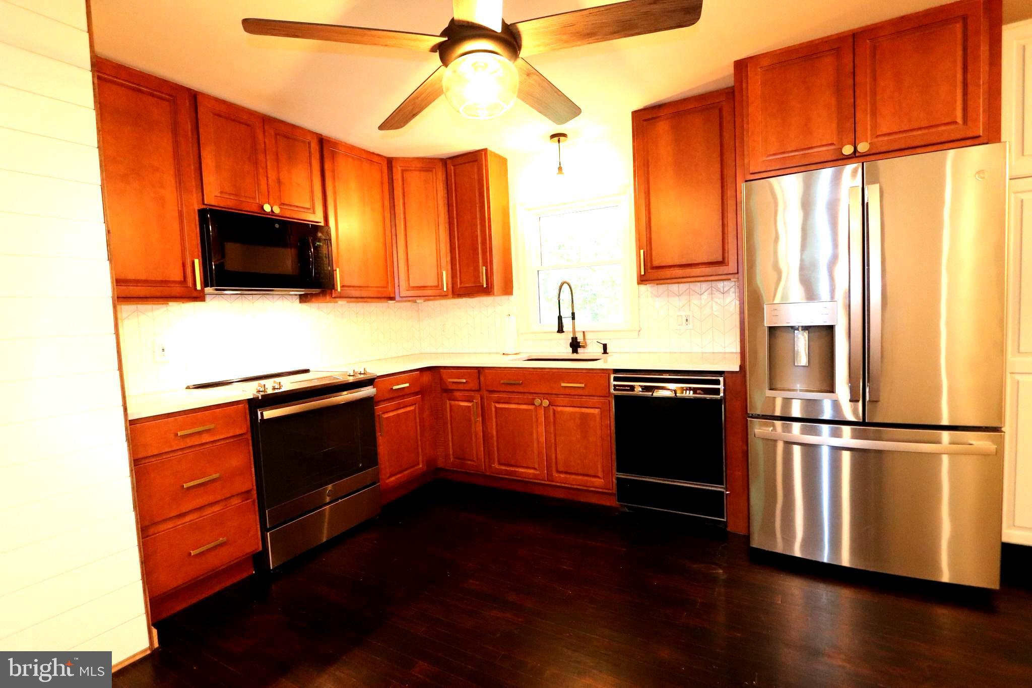 MARIELLEN PARK - Residential Lease