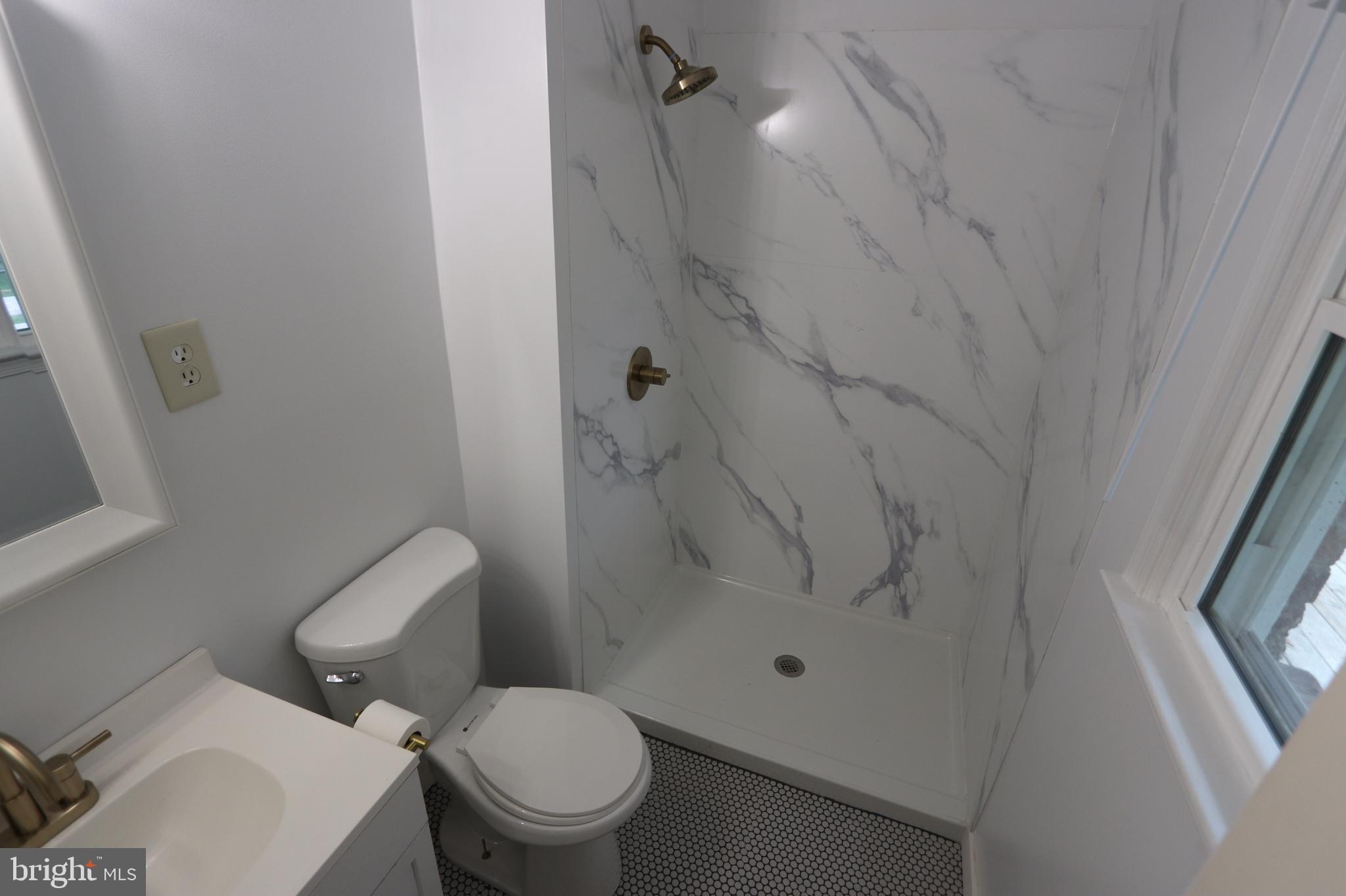 MARIELLEN PARK - Residential Lease