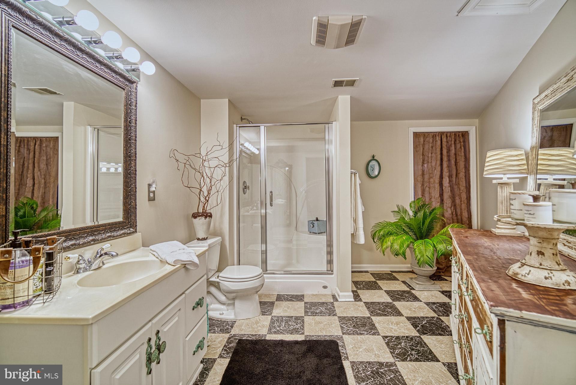 GLENCAIRN - Residential