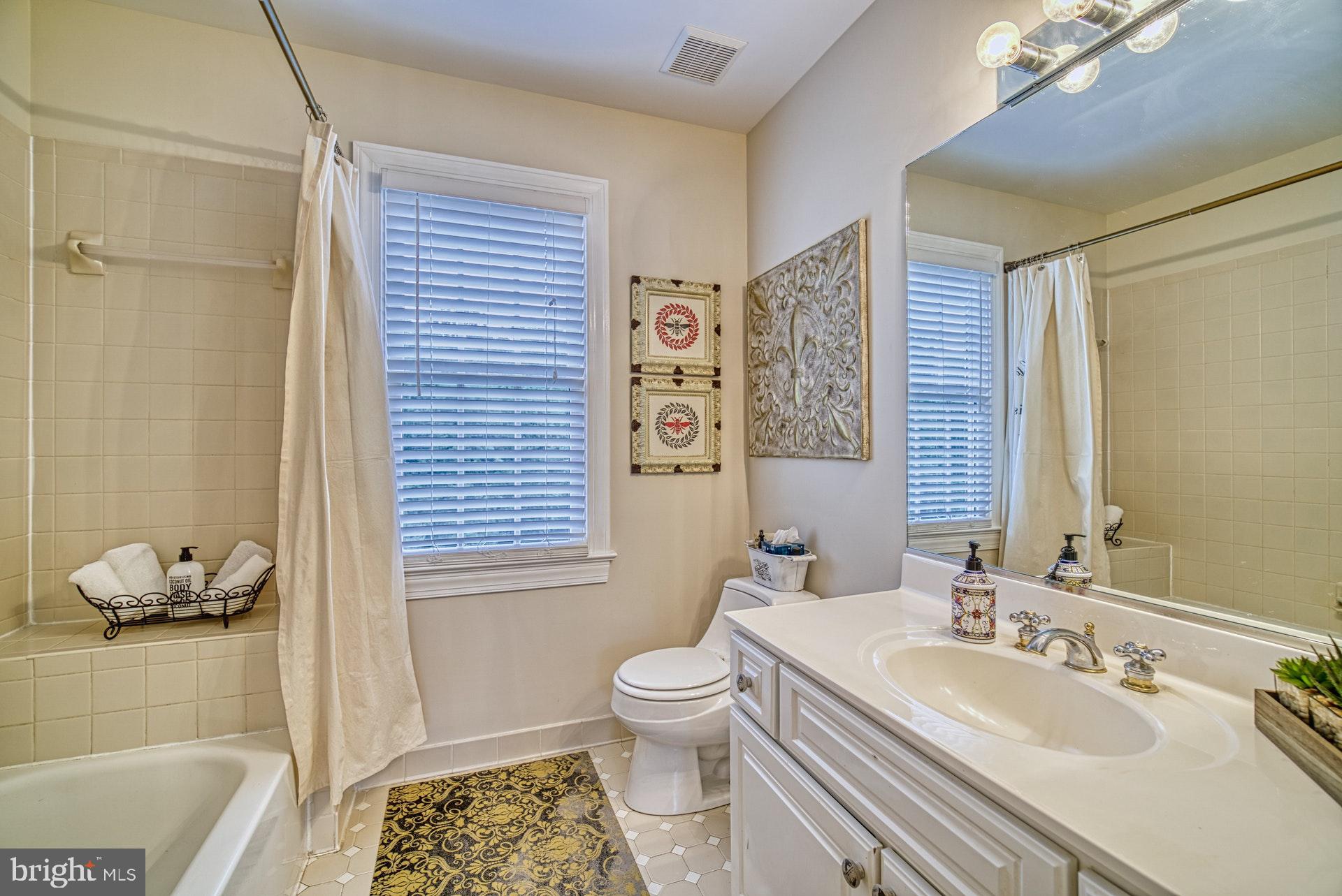 GLENCAIRN - Residential