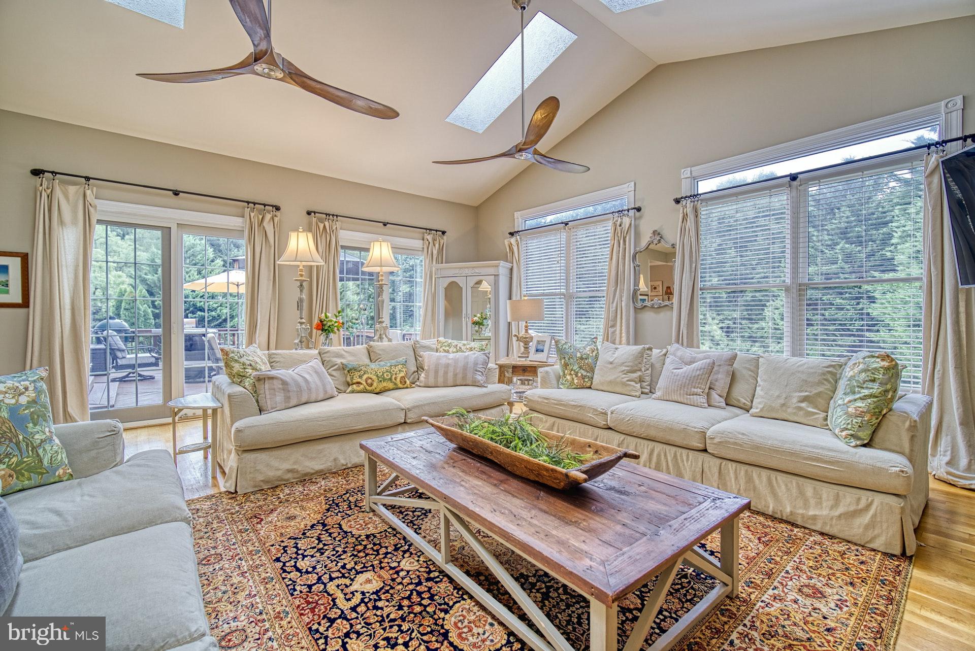 GLENCAIRN - Residential