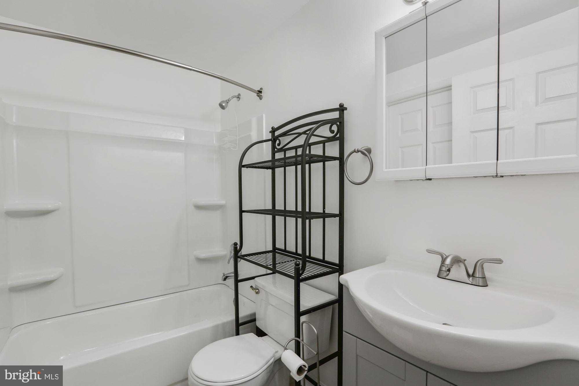 SUGARLAND RUN - Residential Lease