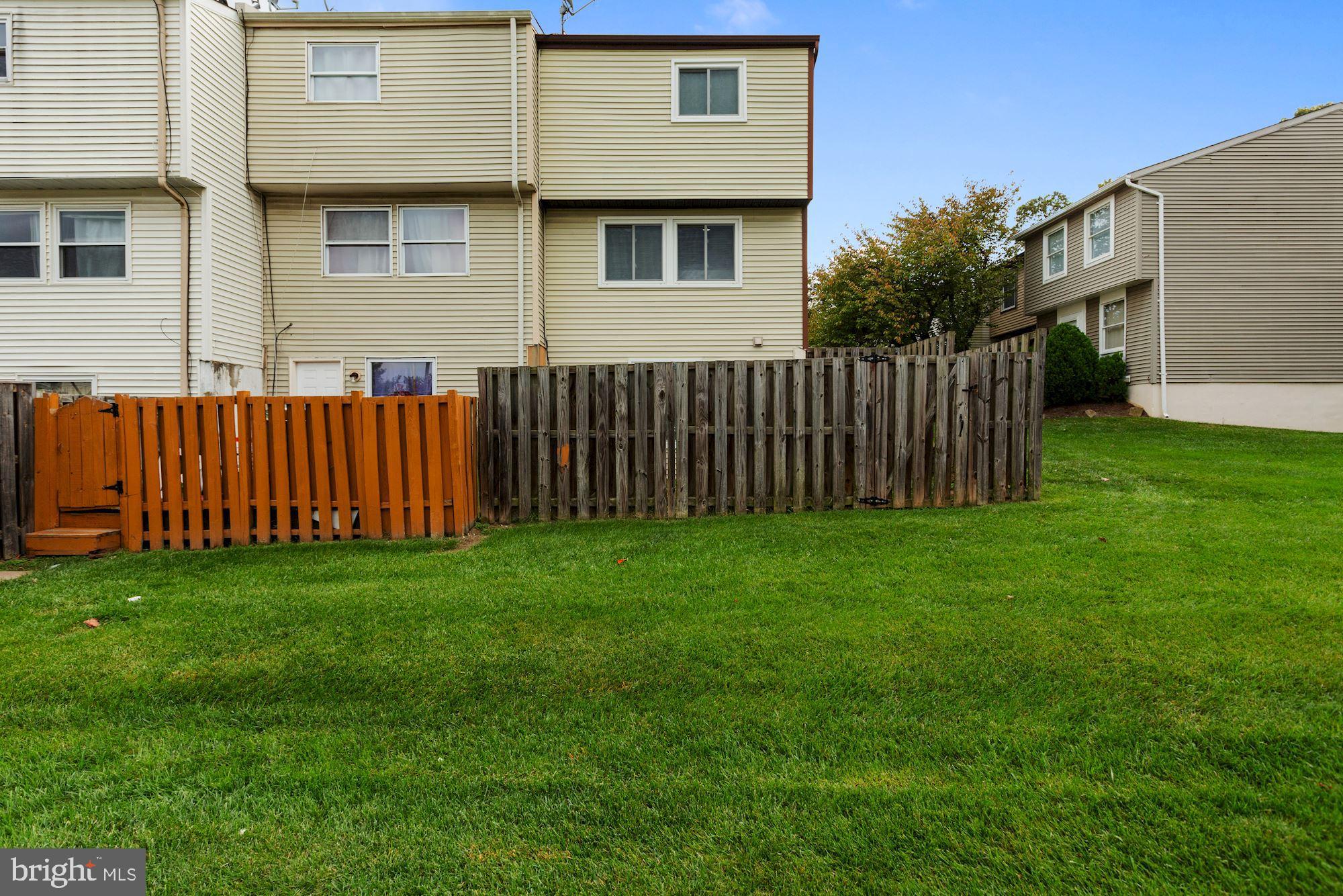 SUGARLAND RUN - Residential Lease