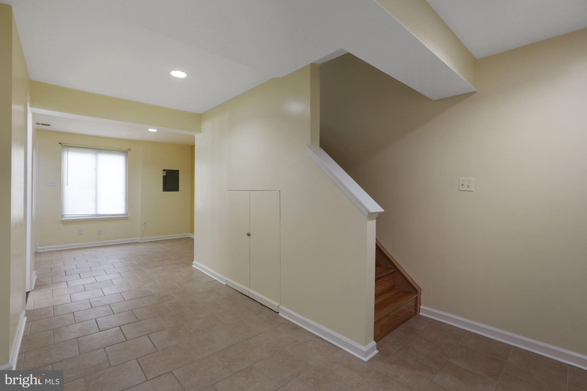 SUGARLAND RUN - Residential Lease