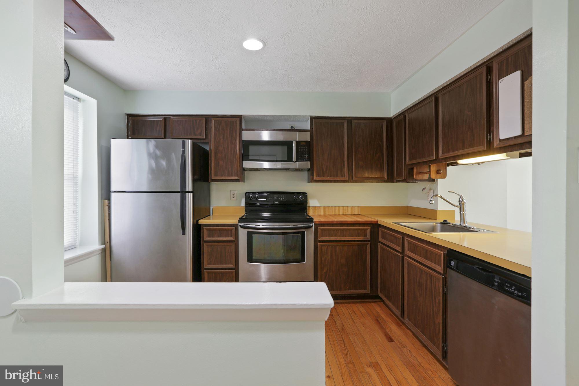 SUGARLAND RUN - Residential Lease