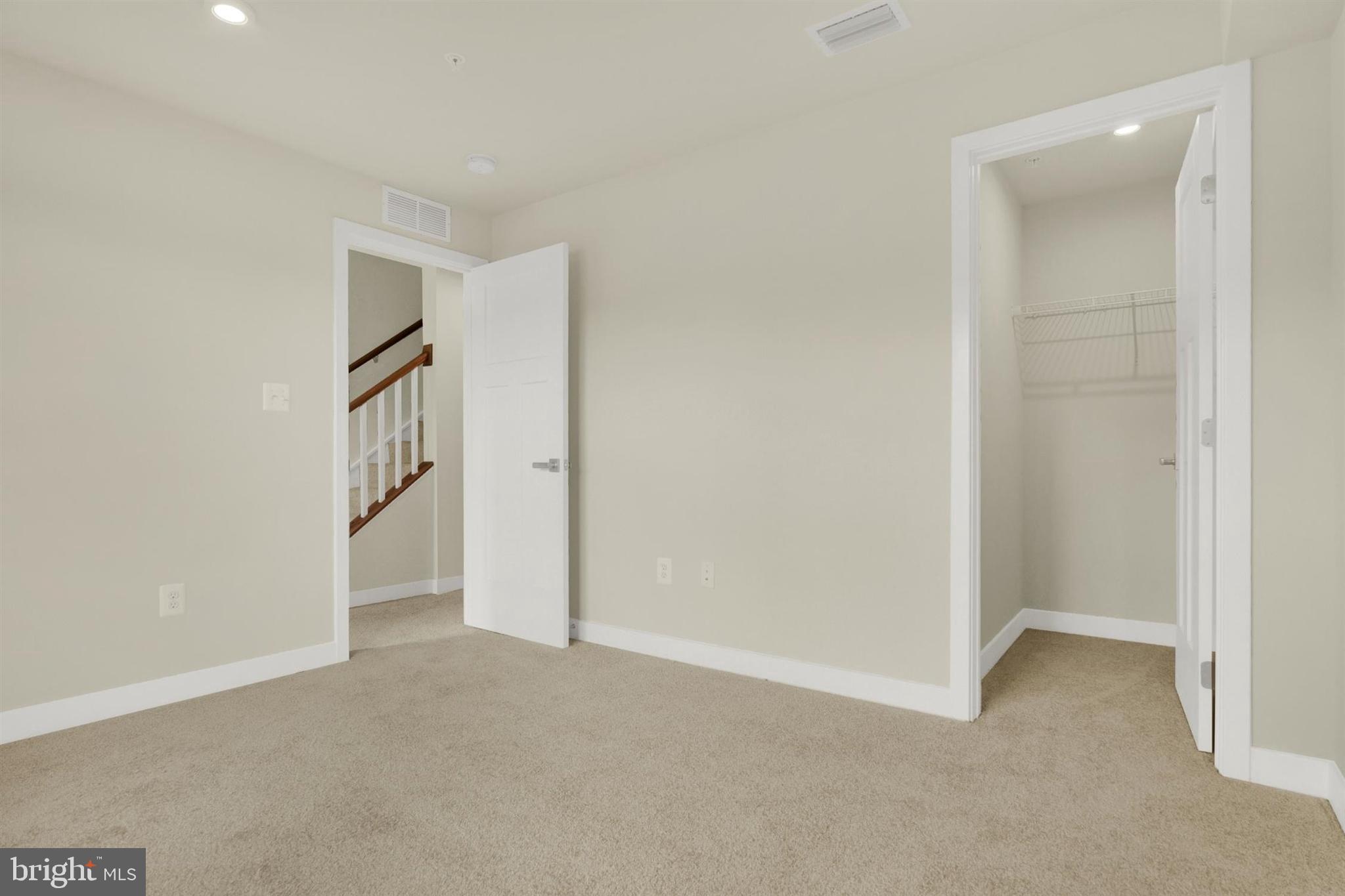 940 POPPY DRIVE