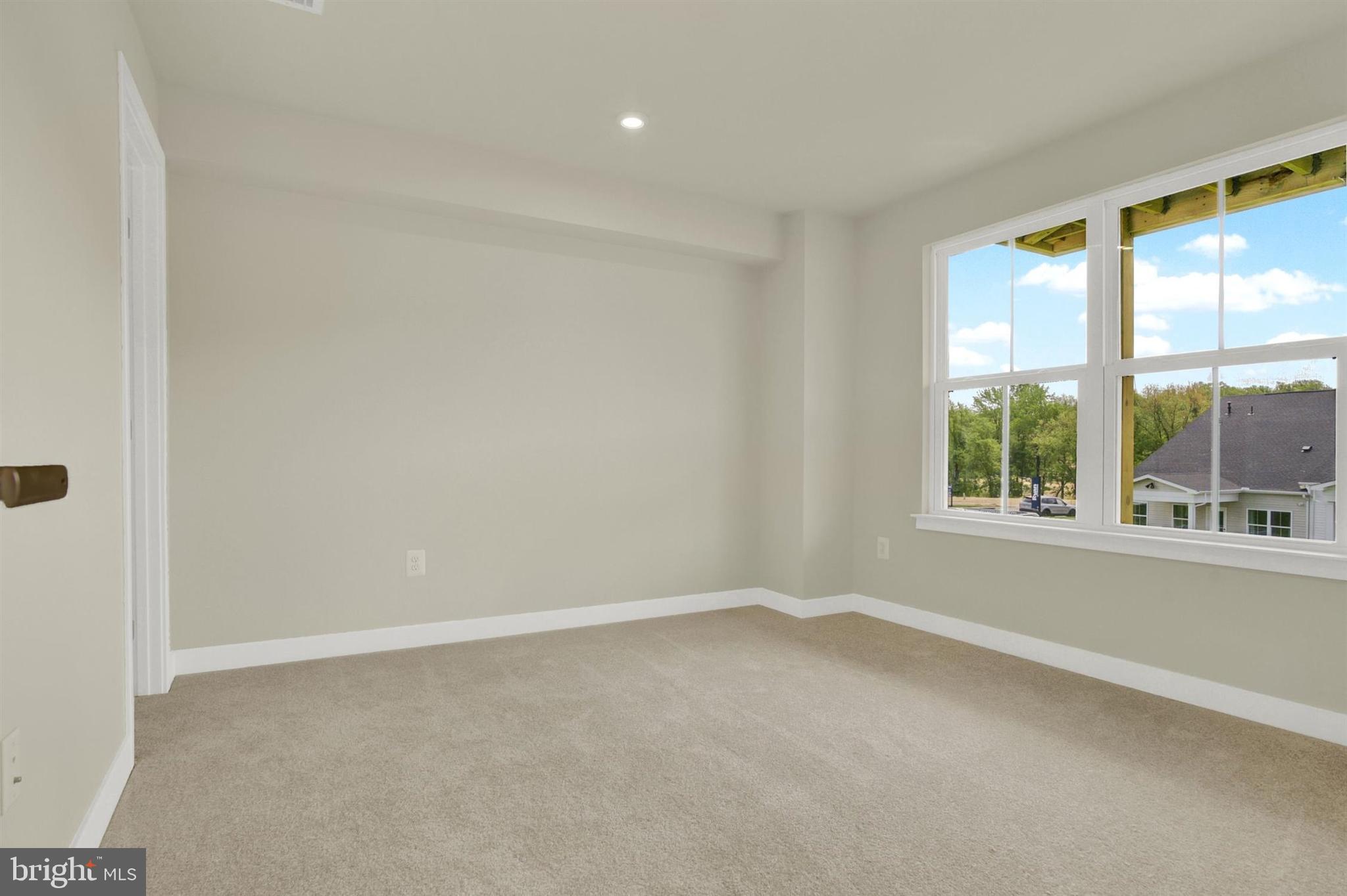940 POPPY DRIVE