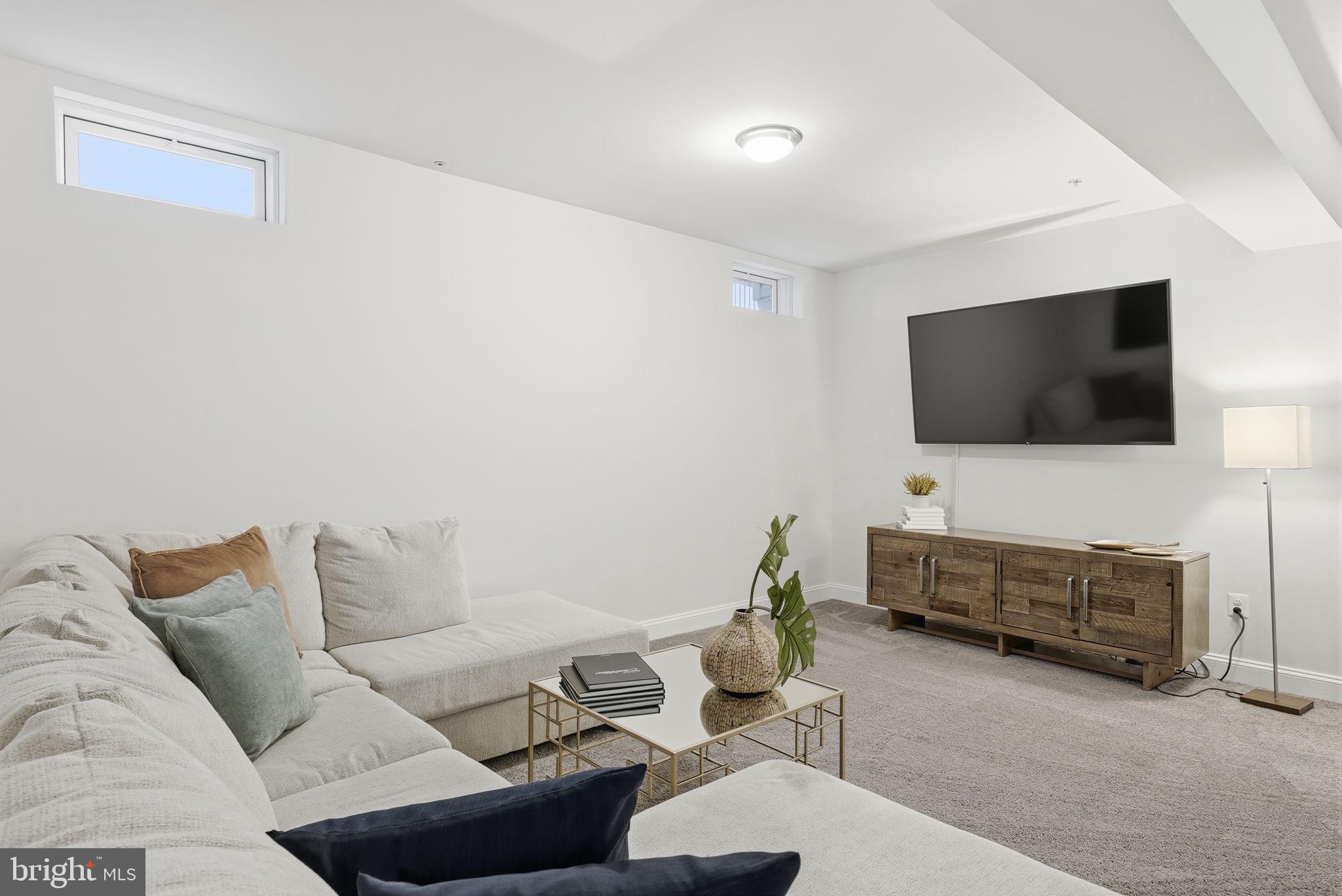 COLLINGTON ESTATES - Residential