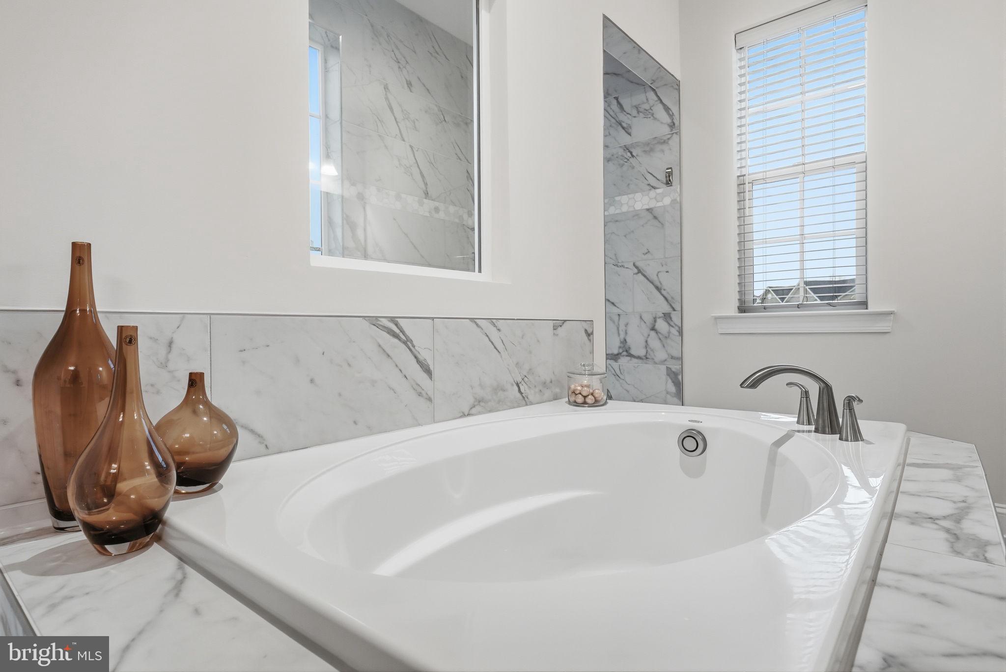 COLLINGTON ESTATES - Residential