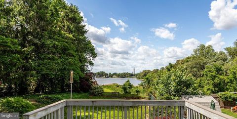 7607 STONEY HARBOR COURT PASADENA MD 21122