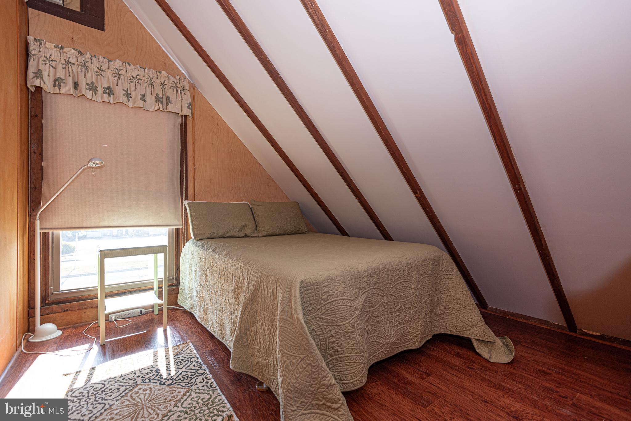 BAYSIDE KEYS - Residential