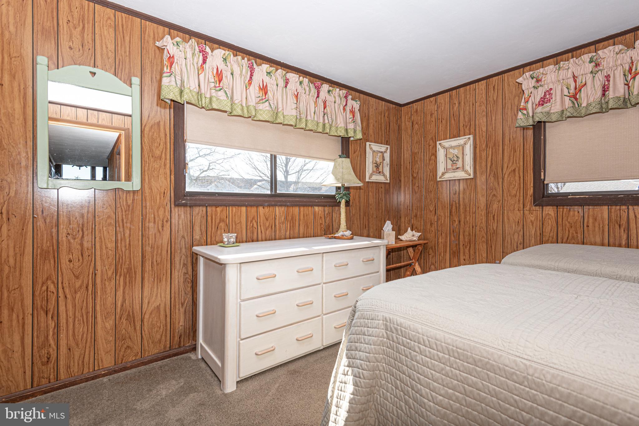 BAYSIDE KEYS - Residential