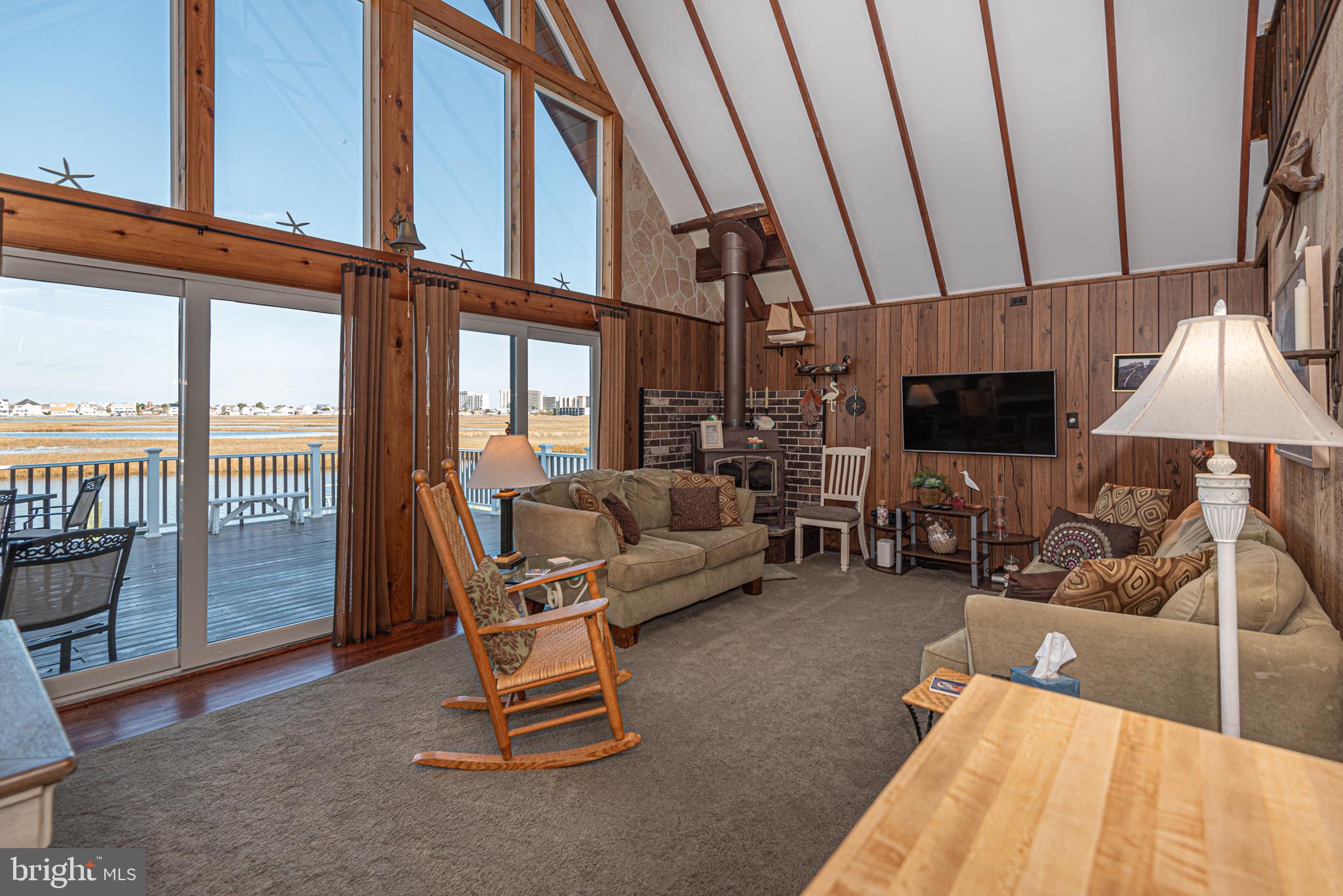 BAYSIDE KEYS - Residential