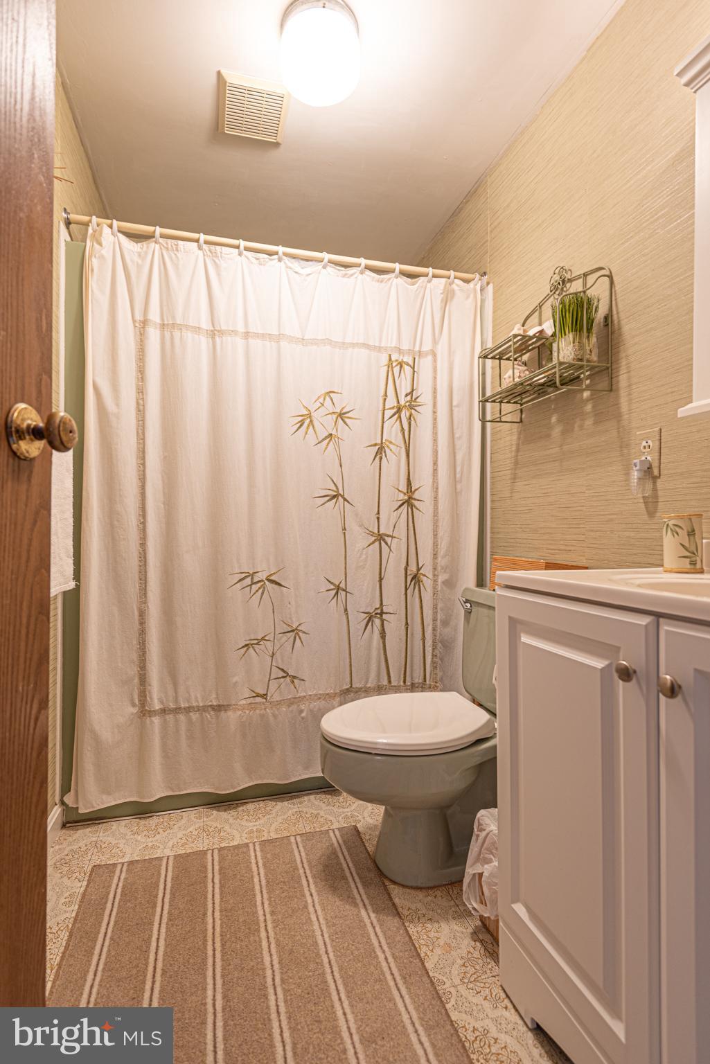 BAYSIDE KEYS - Residential