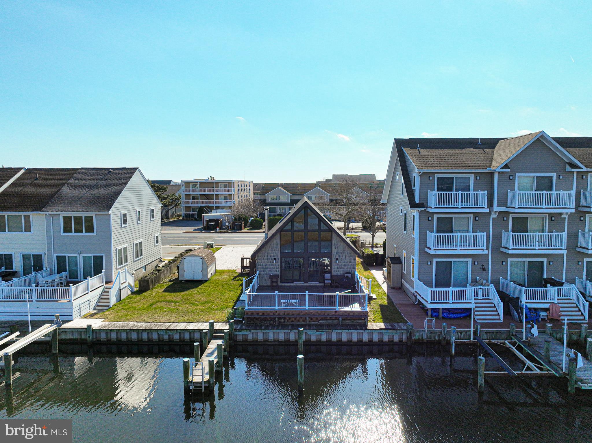 BAYSIDE KEYS - Residential