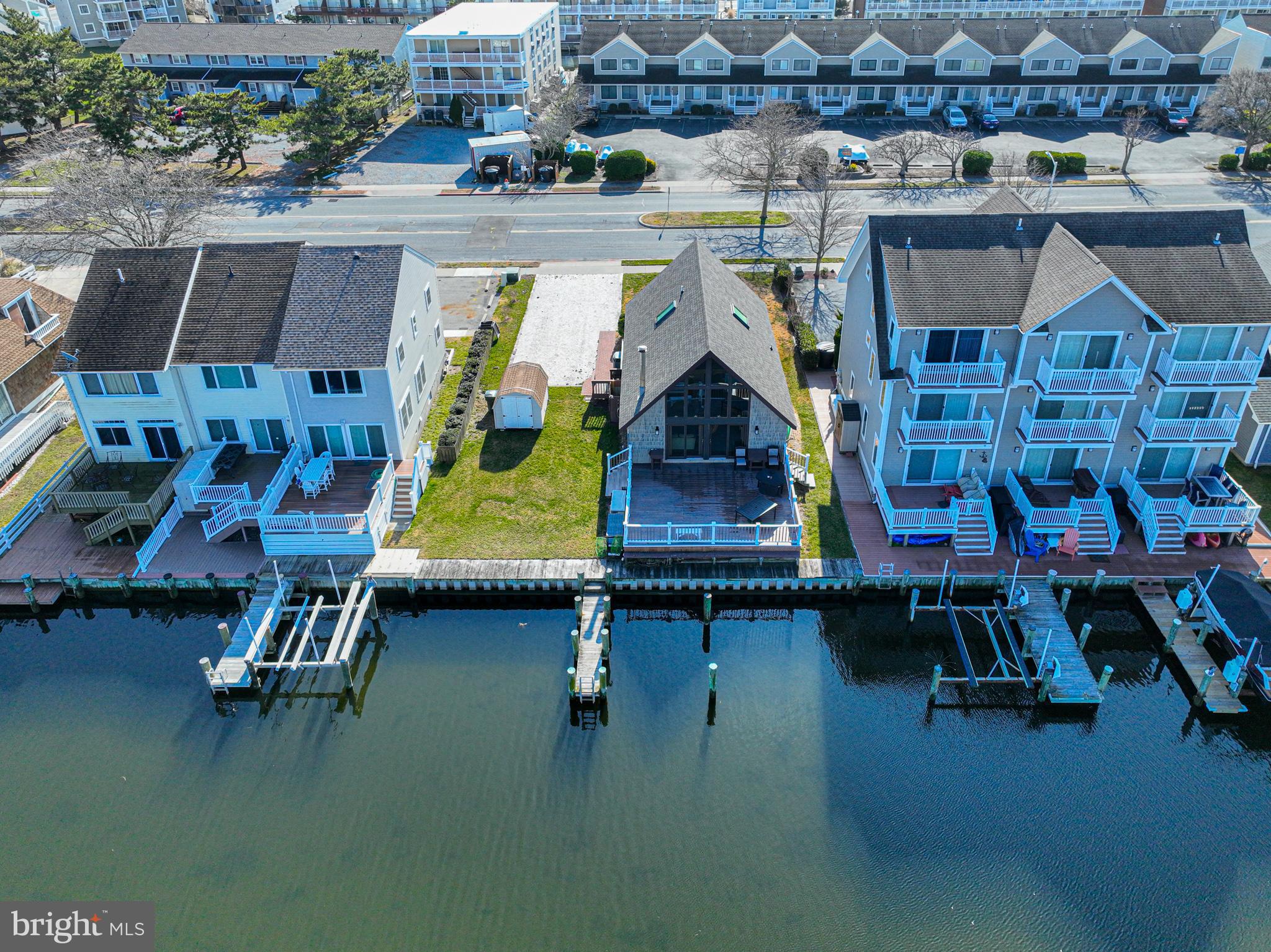 BAYSIDE KEYS - Residential