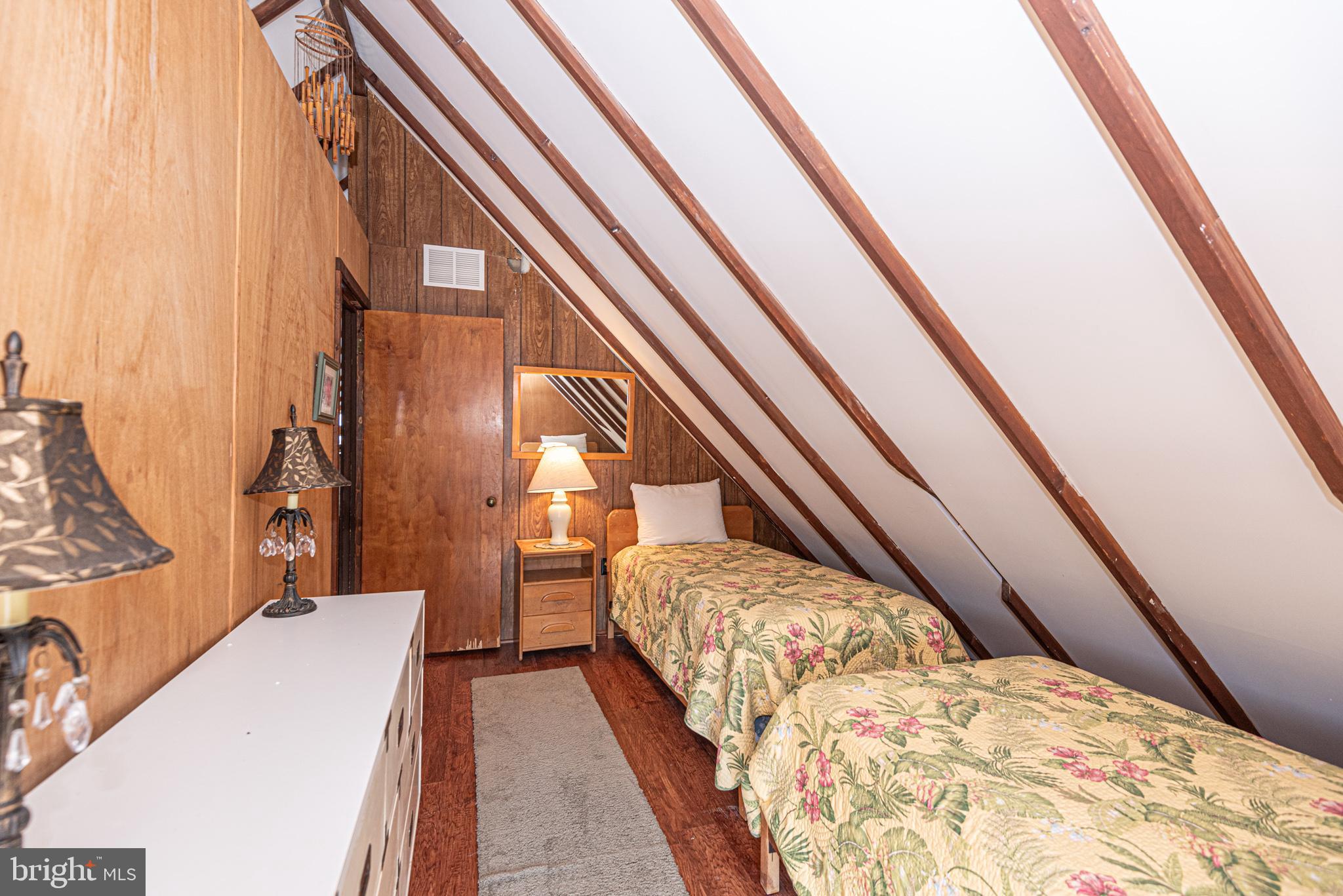 BAYSIDE KEYS - Residential