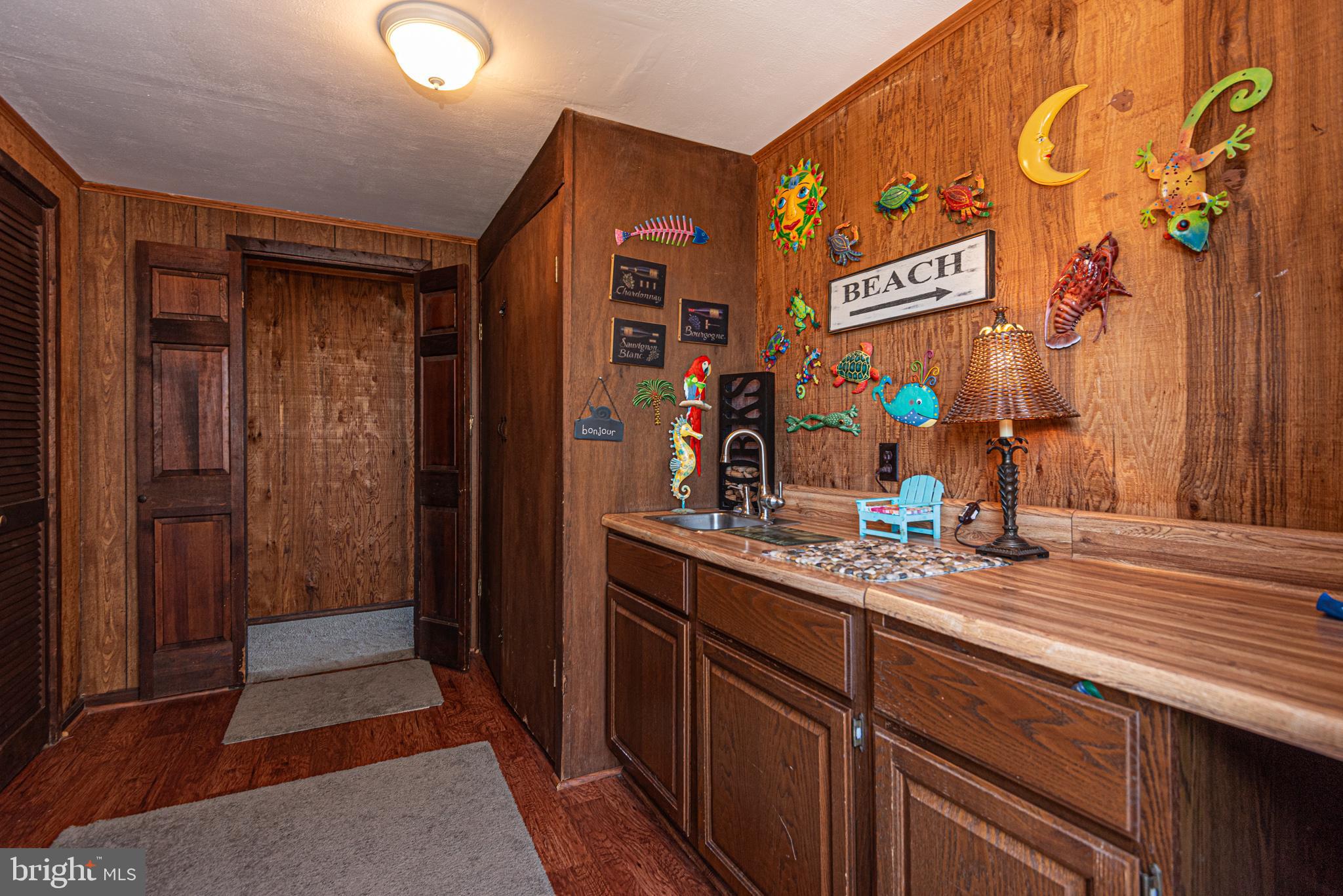 BAYSIDE KEYS - Residential