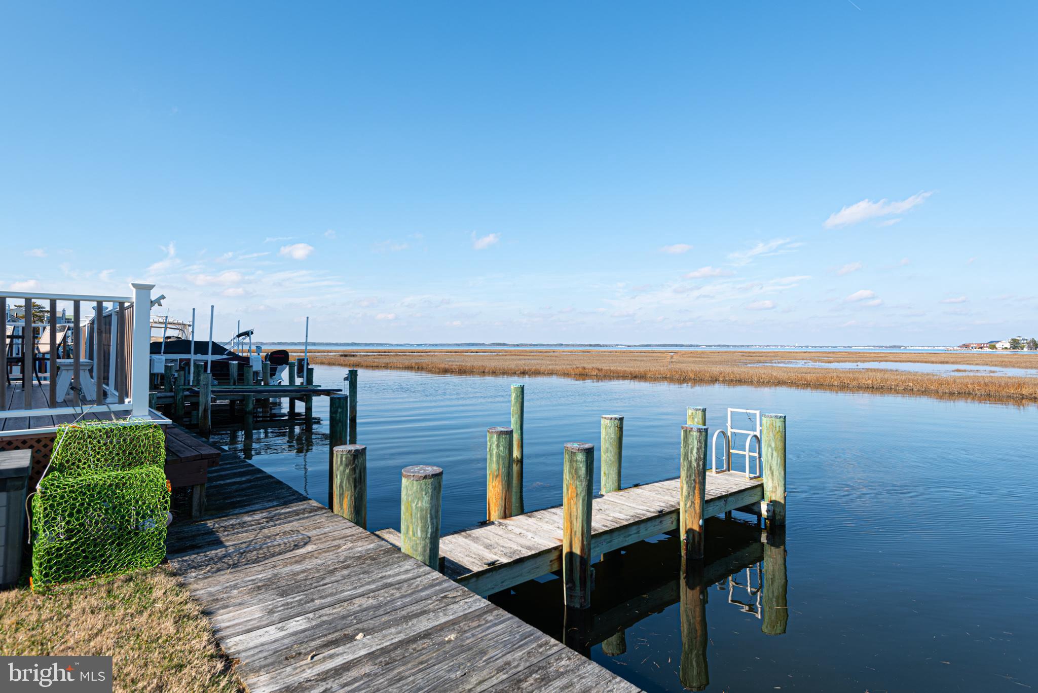 BAYSIDE KEYS - Residential