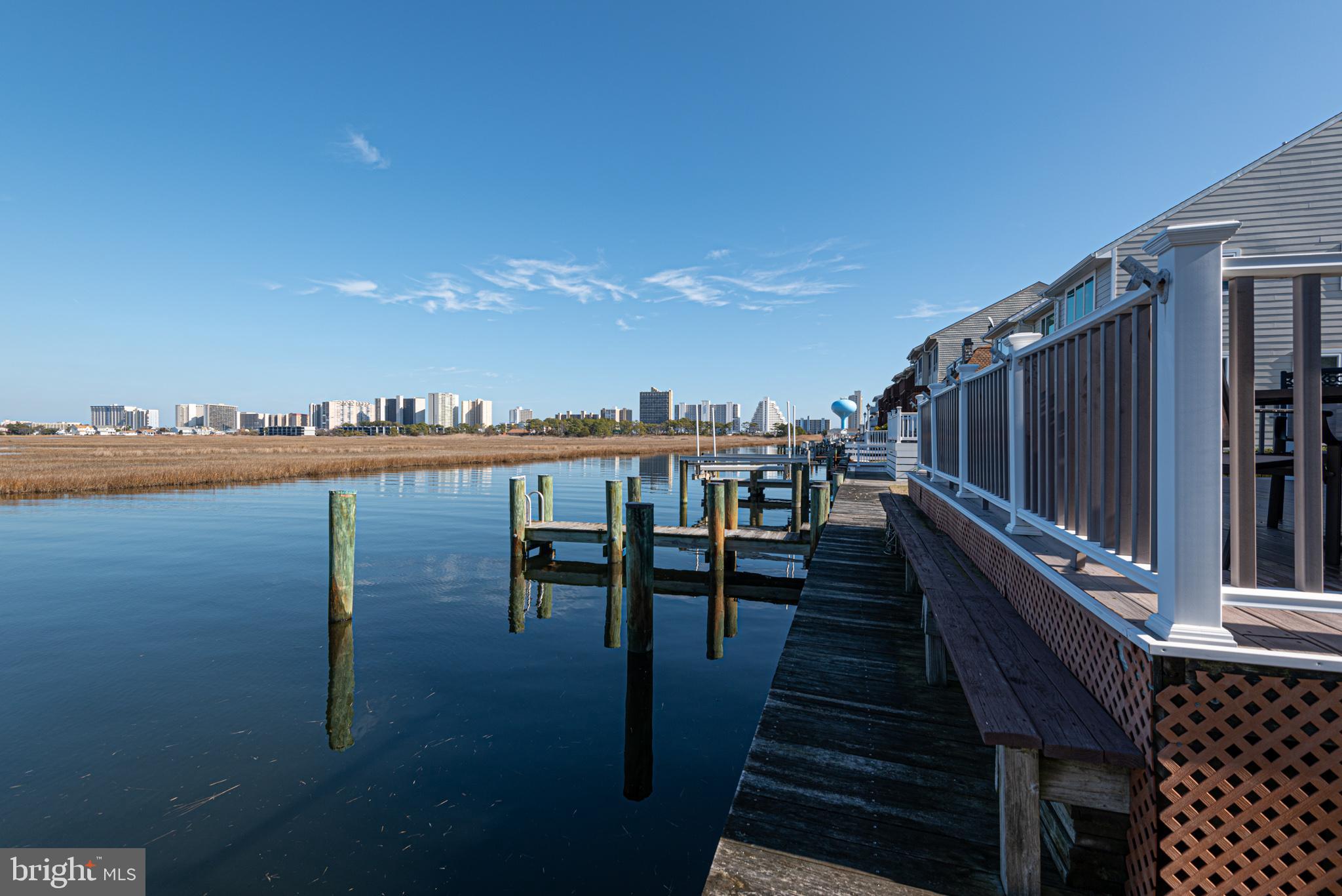 BAYSIDE KEYS - Residential