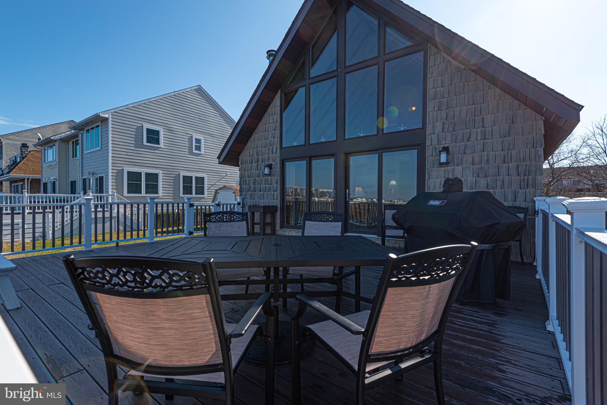 BAYSIDE KEYS - Residential