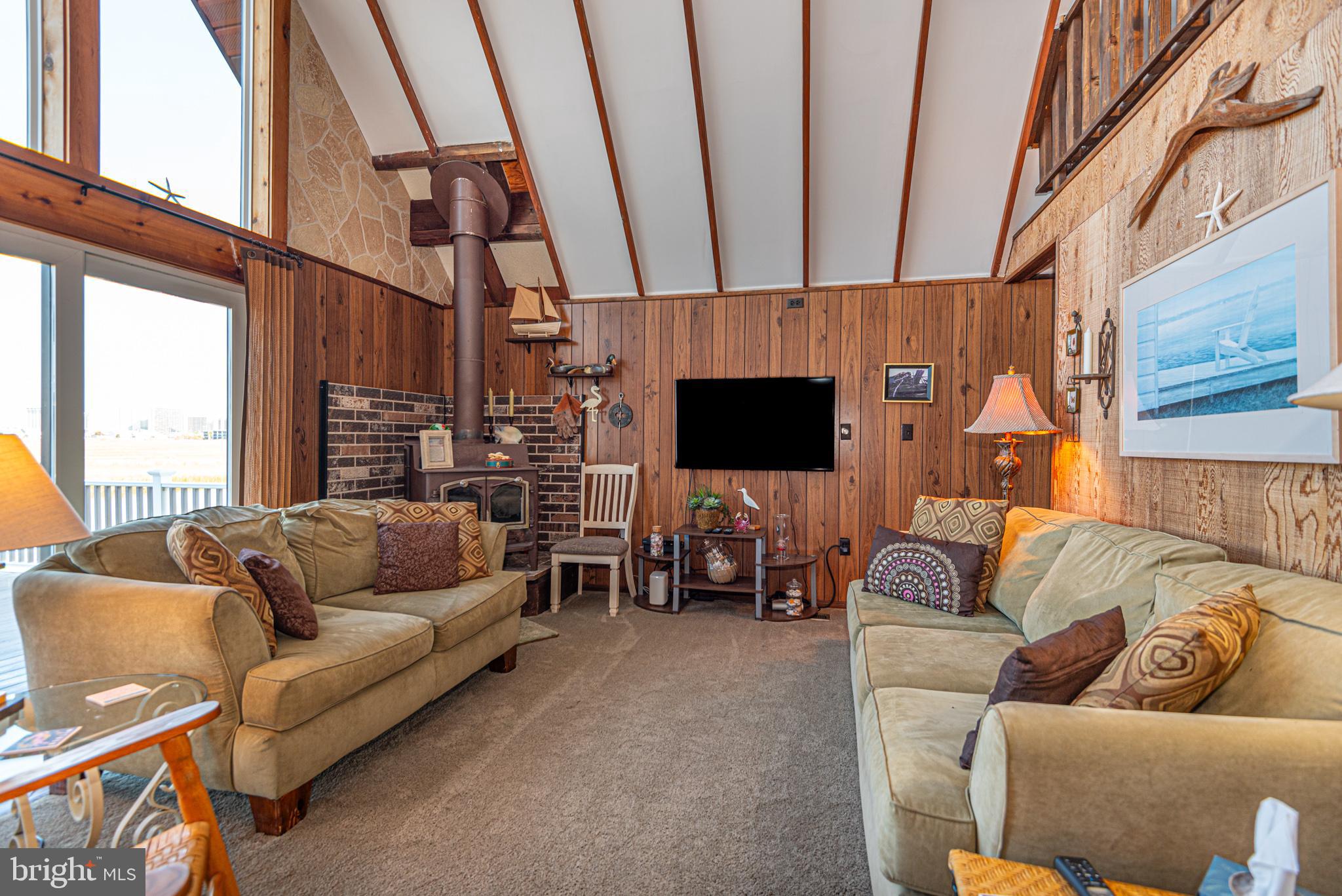 BAYSIDE KEYS - Residential