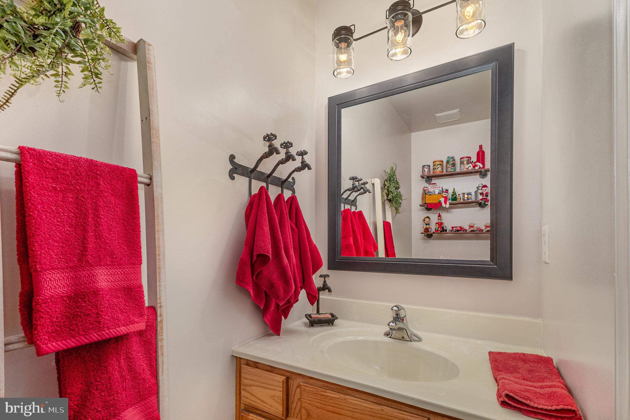 THE OAKS OF PALMYRA - Residential