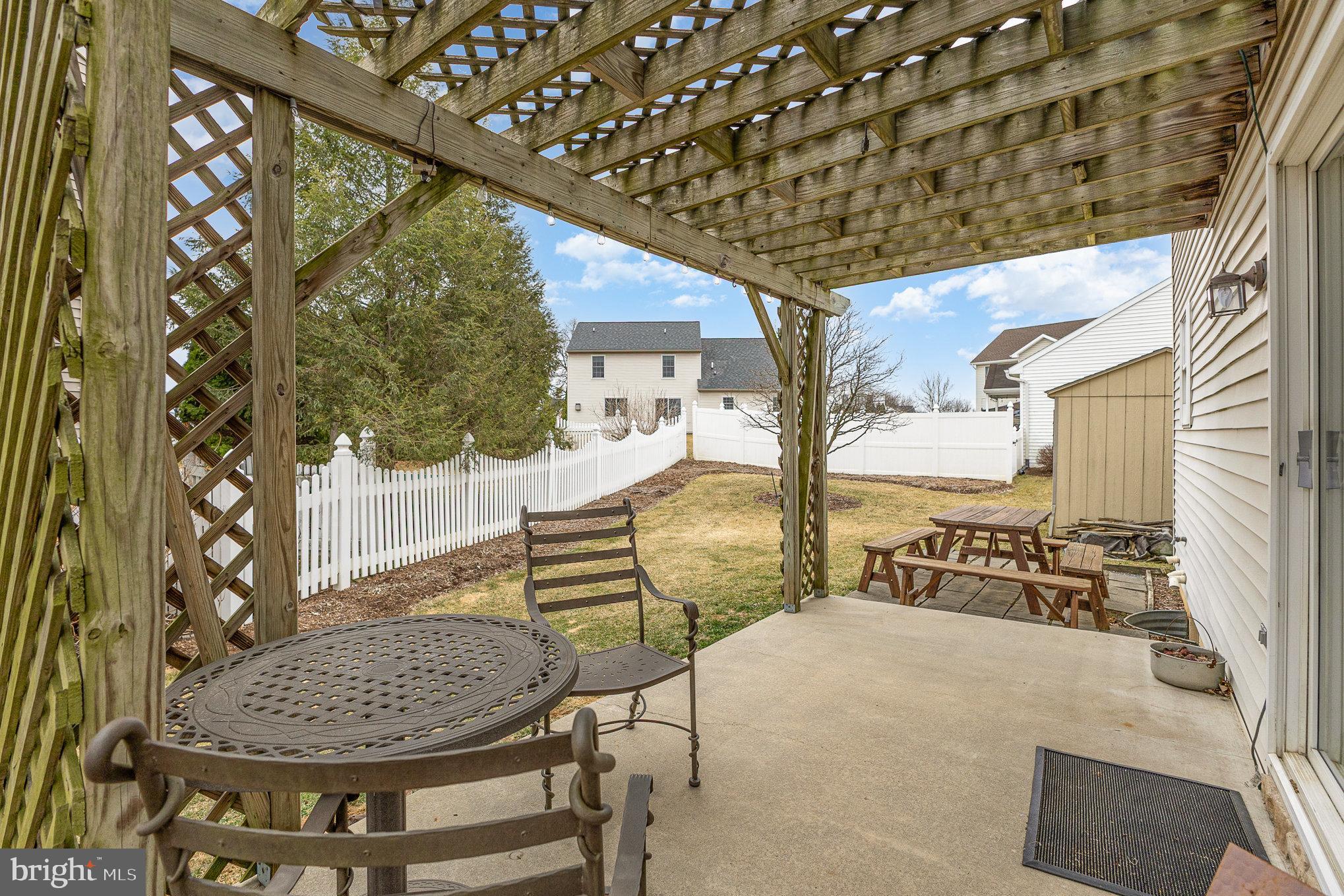 THE OAKS OF PALMYRA - Residential