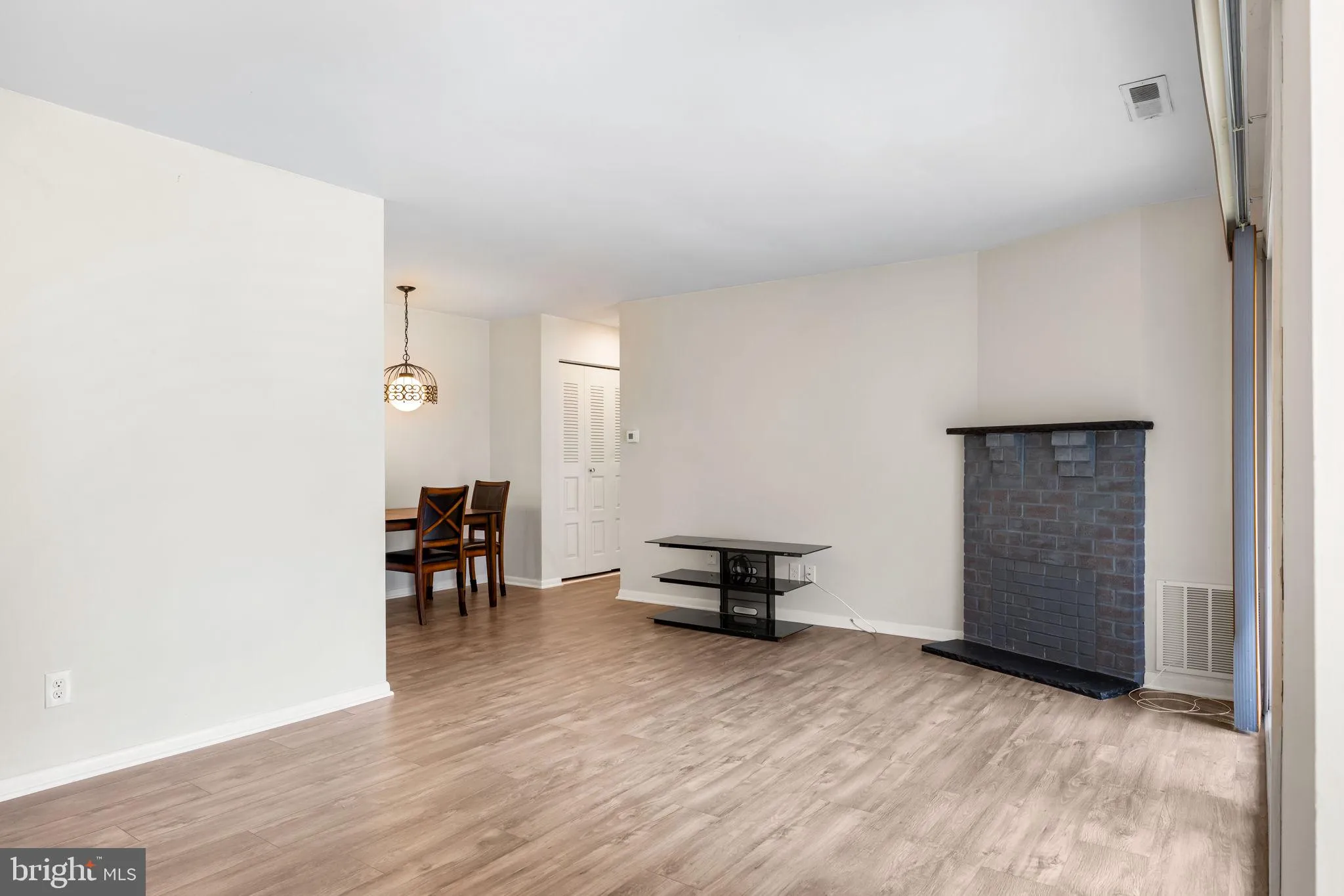 Mays Landing, New Jersey 08330, United States, 1 Bedroom Bedrooms, ,1 BathroomBathrooms,Residential,Pending,111217